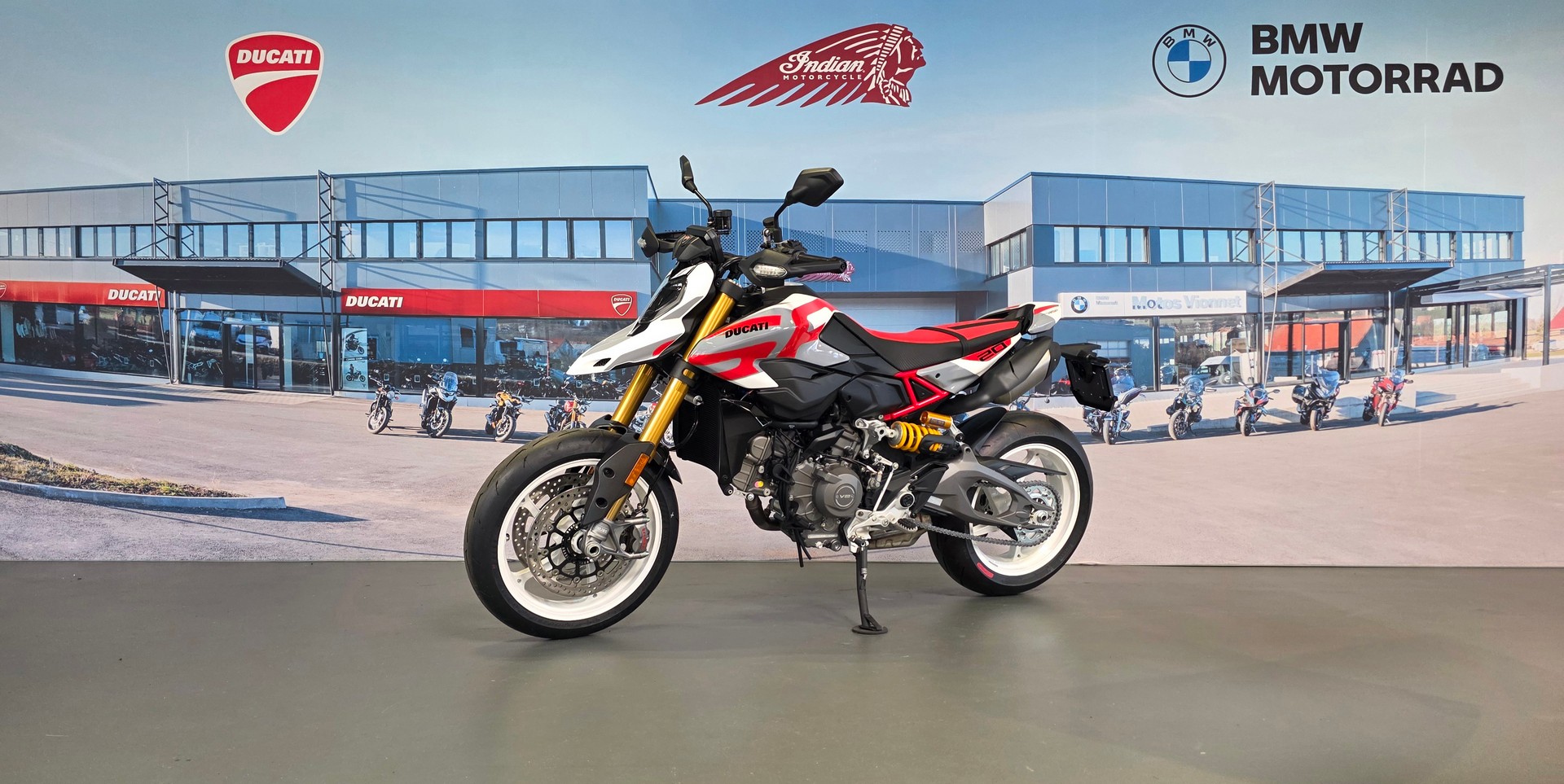 DUCATI Hypermotard V2 SP-image-2