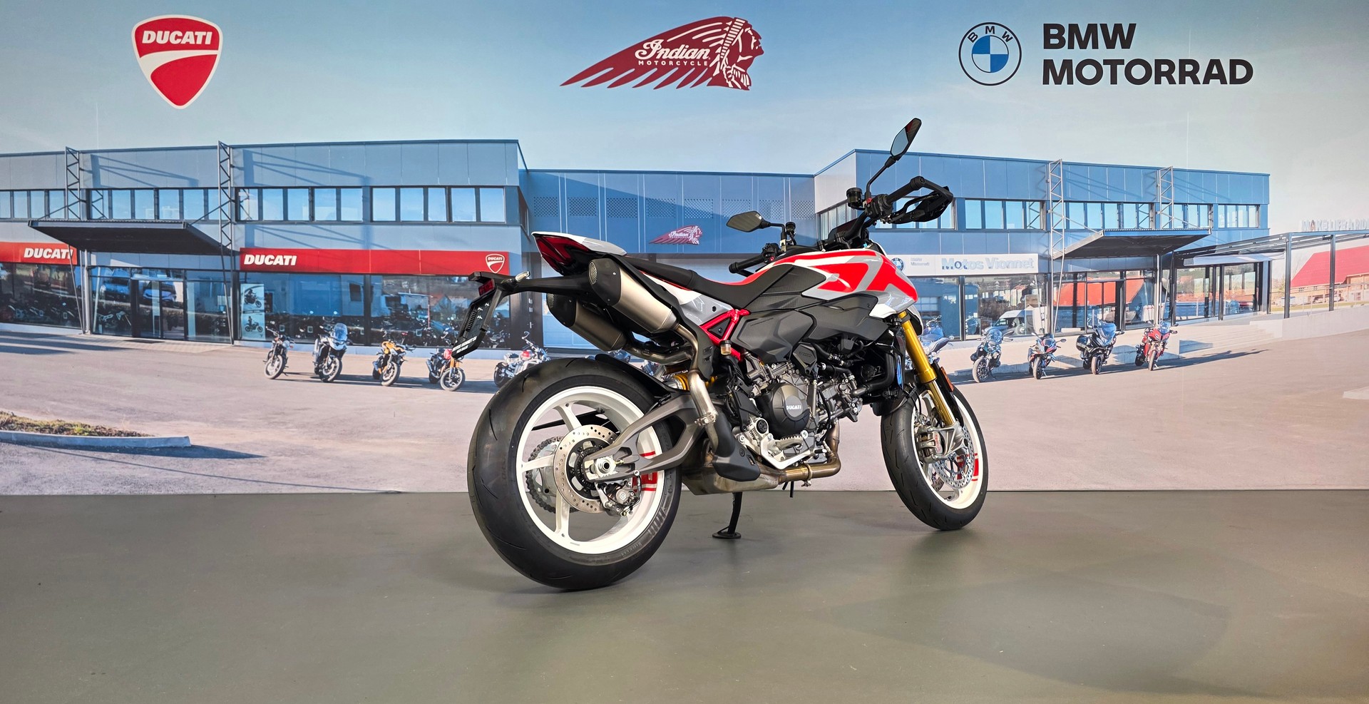 DUCATI Hypermotard V2 SP-image-4