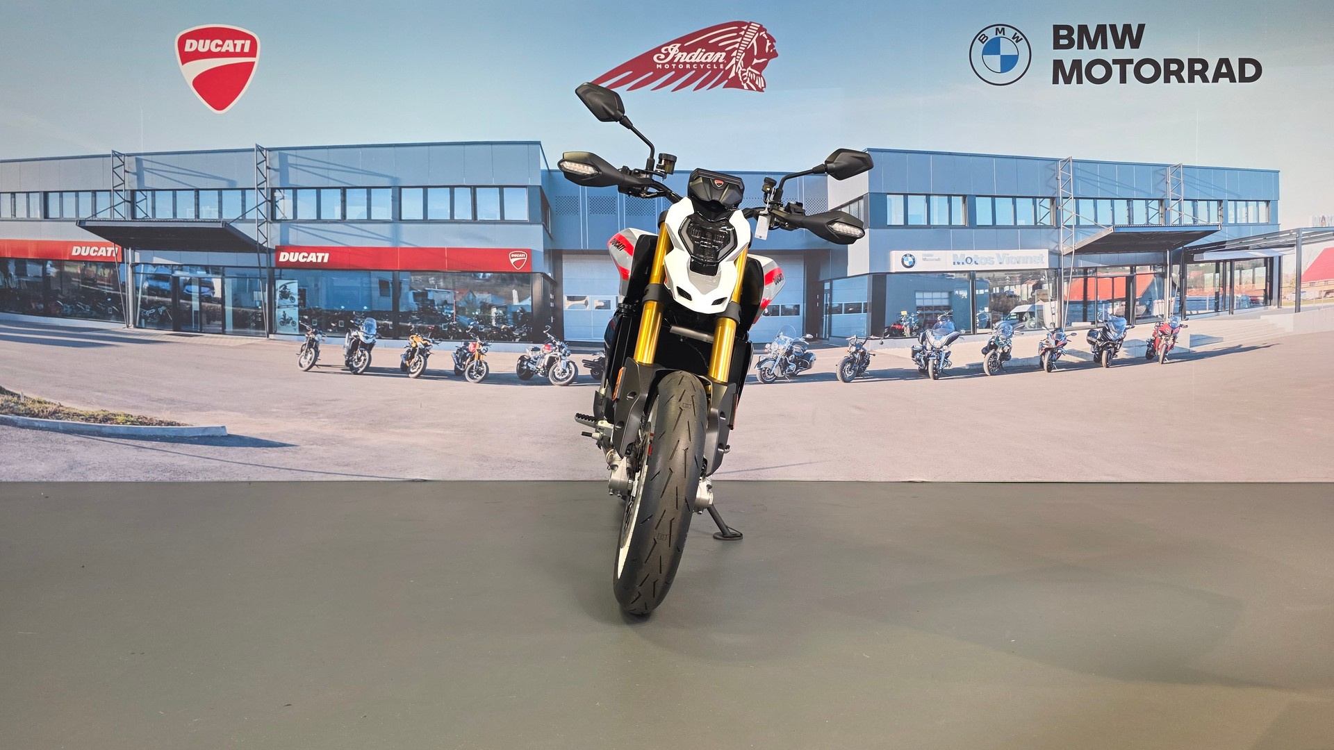 DUCATI Hypermotard V2 SP-image-1