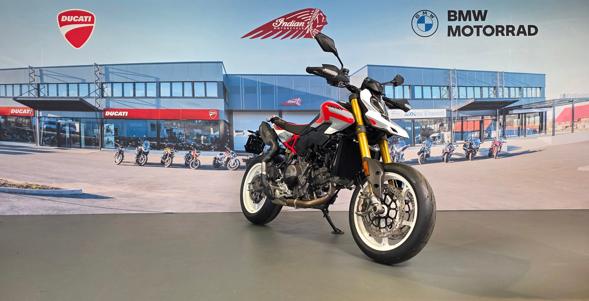 DUCATI Hypermotard V2 SP-image-0