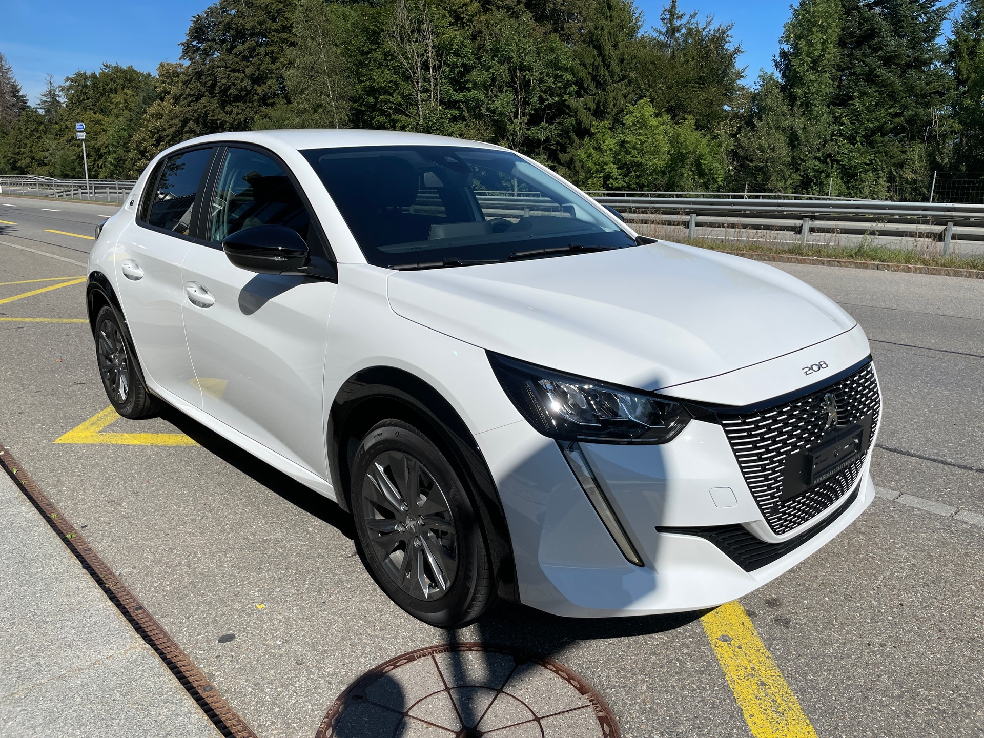 PEUGEOT 208 Elektrik Active Pack, 3-Phasenladung-showroom-element-2