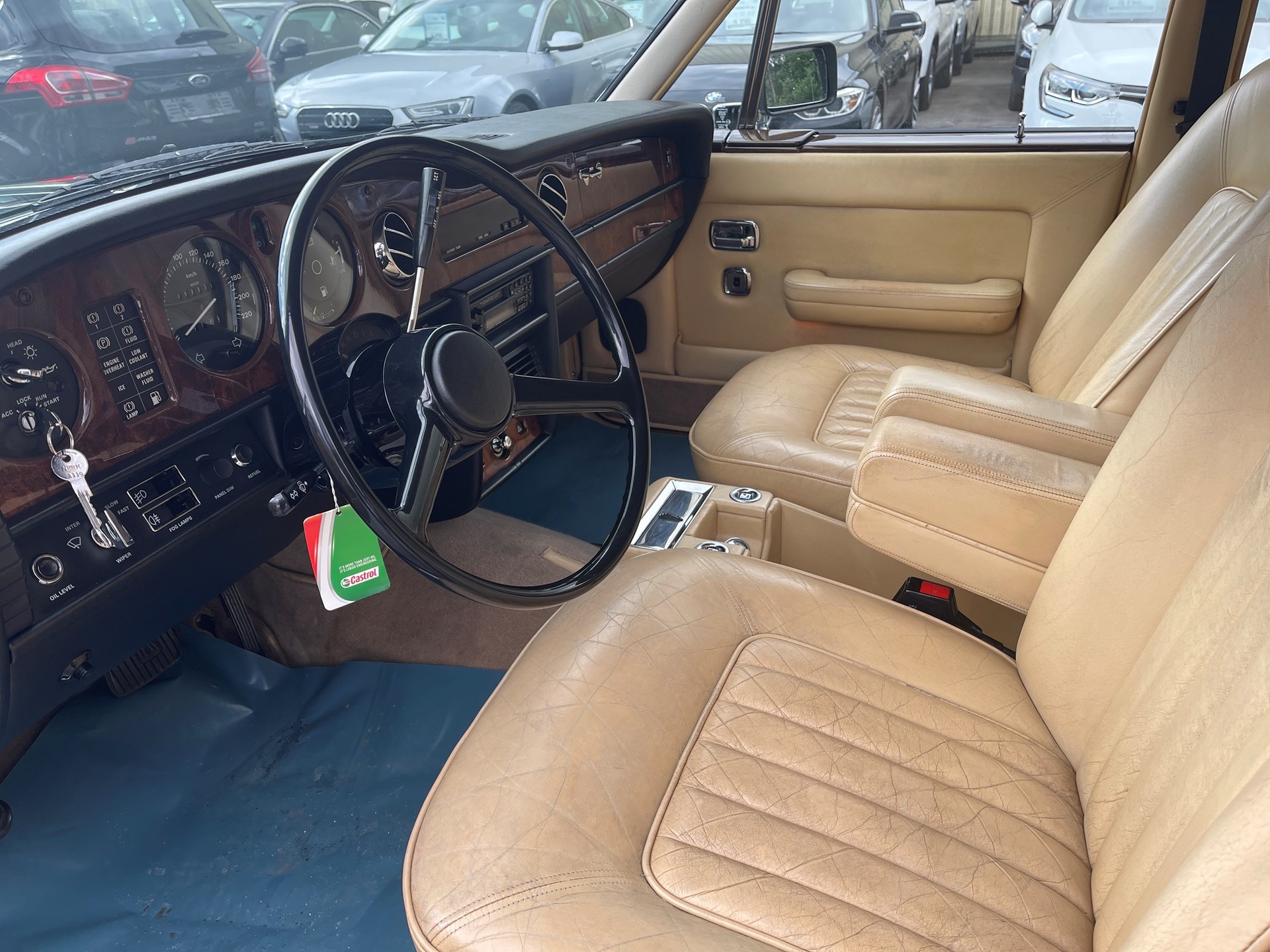 ROLLS-ROYCE Silver Spirit-image-9