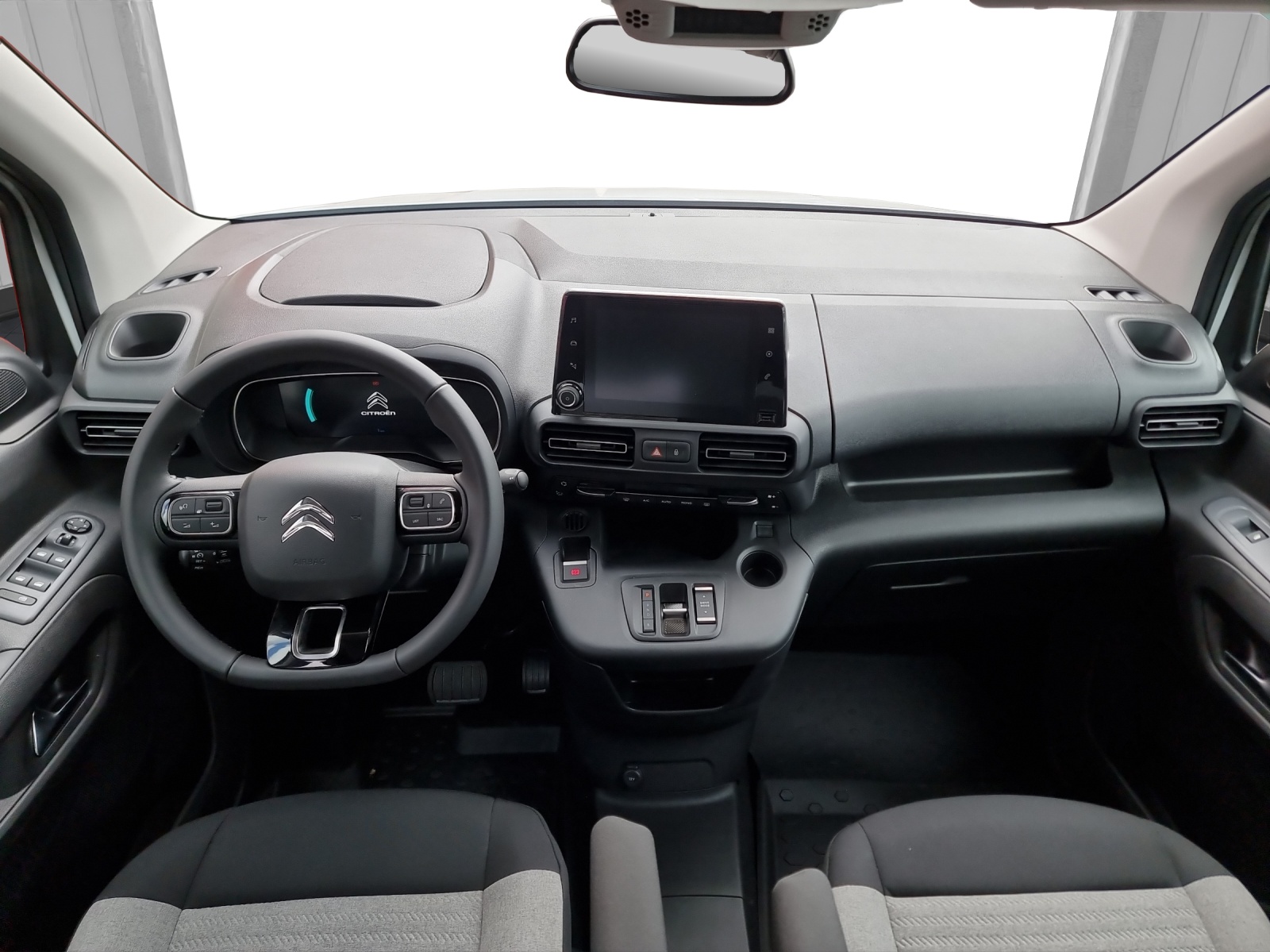 CITROEN e-Berlingo Shine-image-7