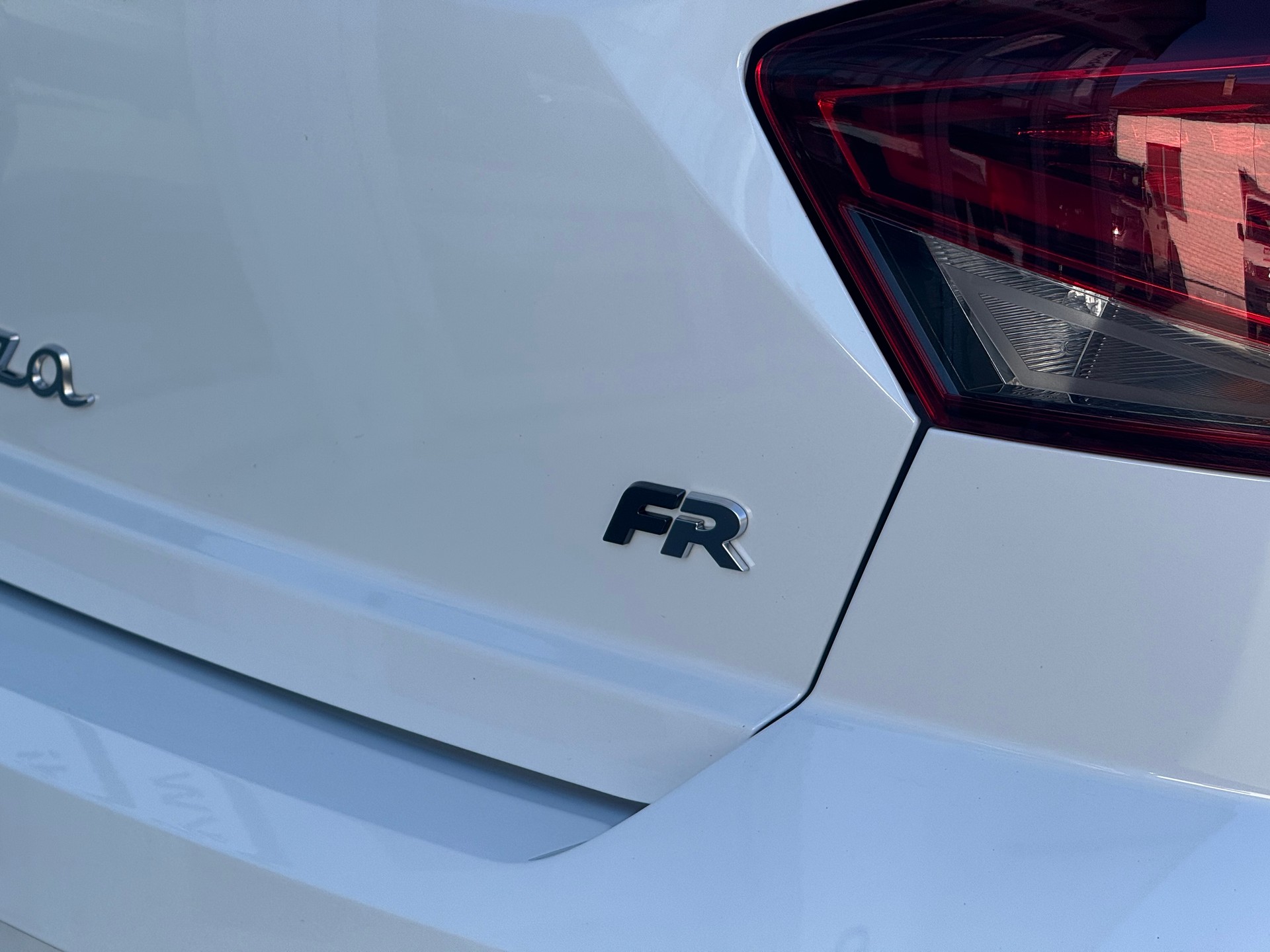 SEAT Ibiza 1.0 EcoTSI Move FR DSG-image-8