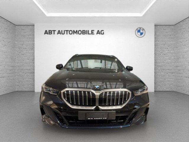 BMW 520d xDrive Touring-image-11