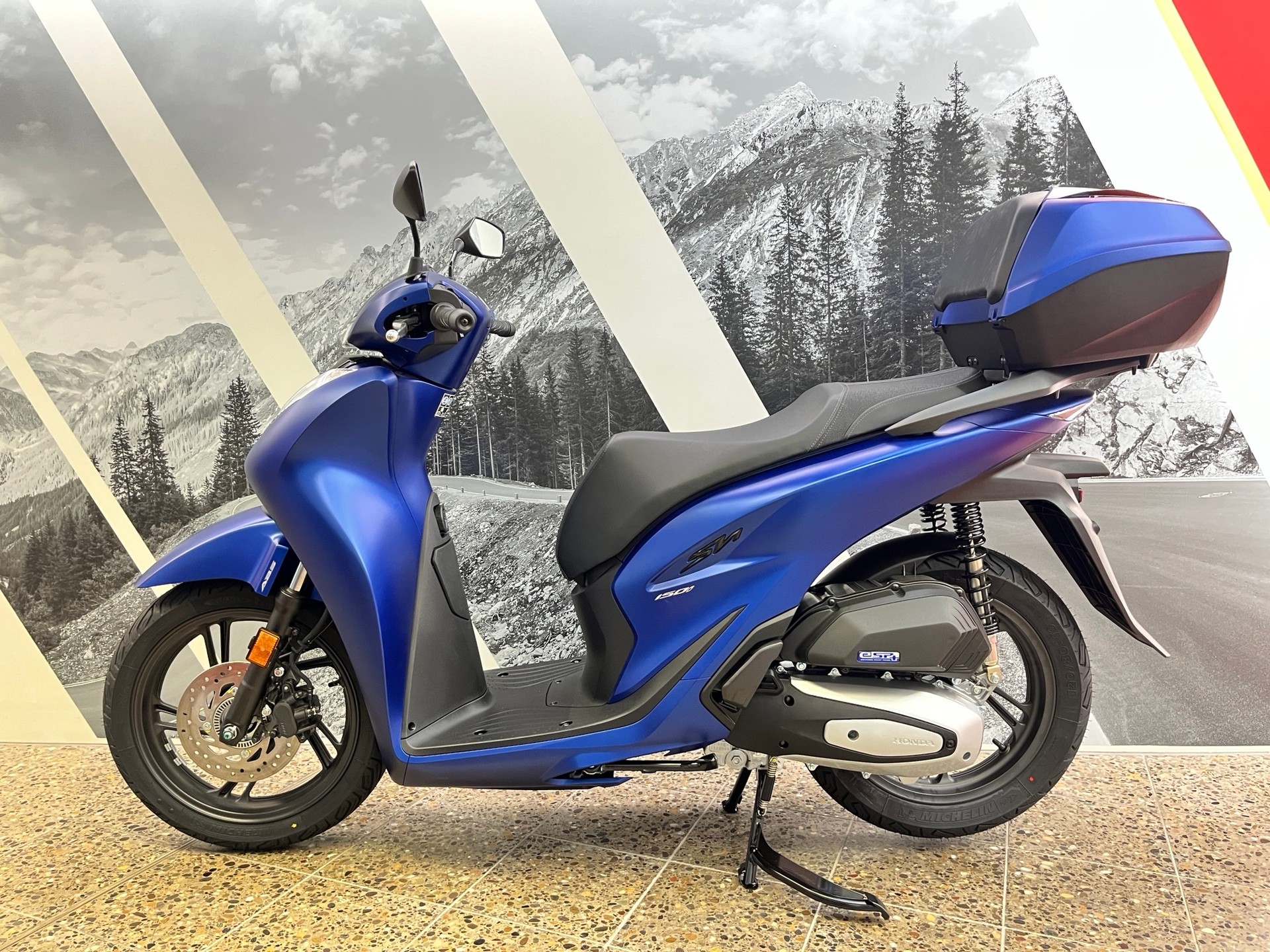 HONDA SH 150AD mit Keyless Top-Box-image-1