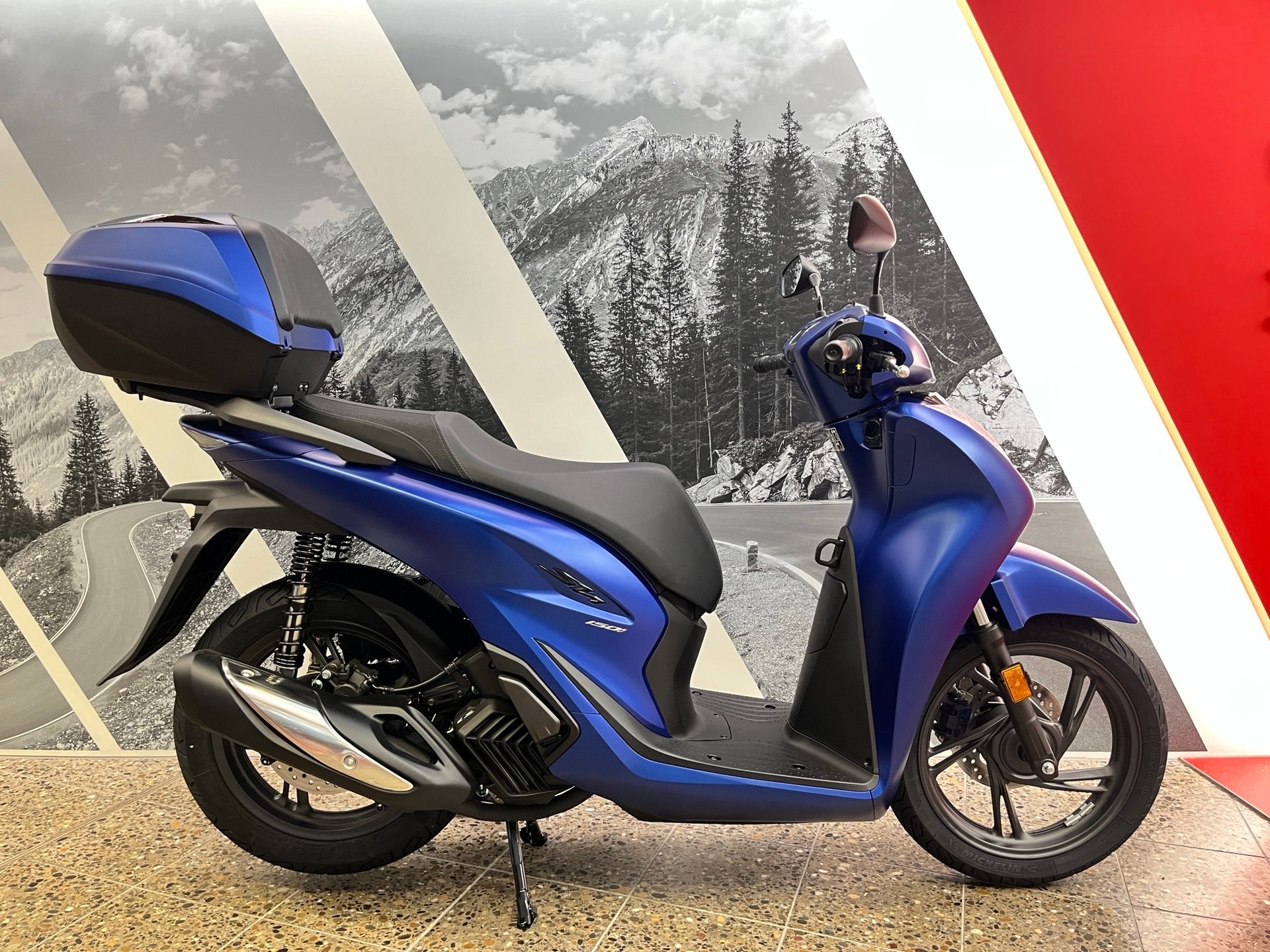 HONDA SH 150AD mit Keyless Top-Box-image-0