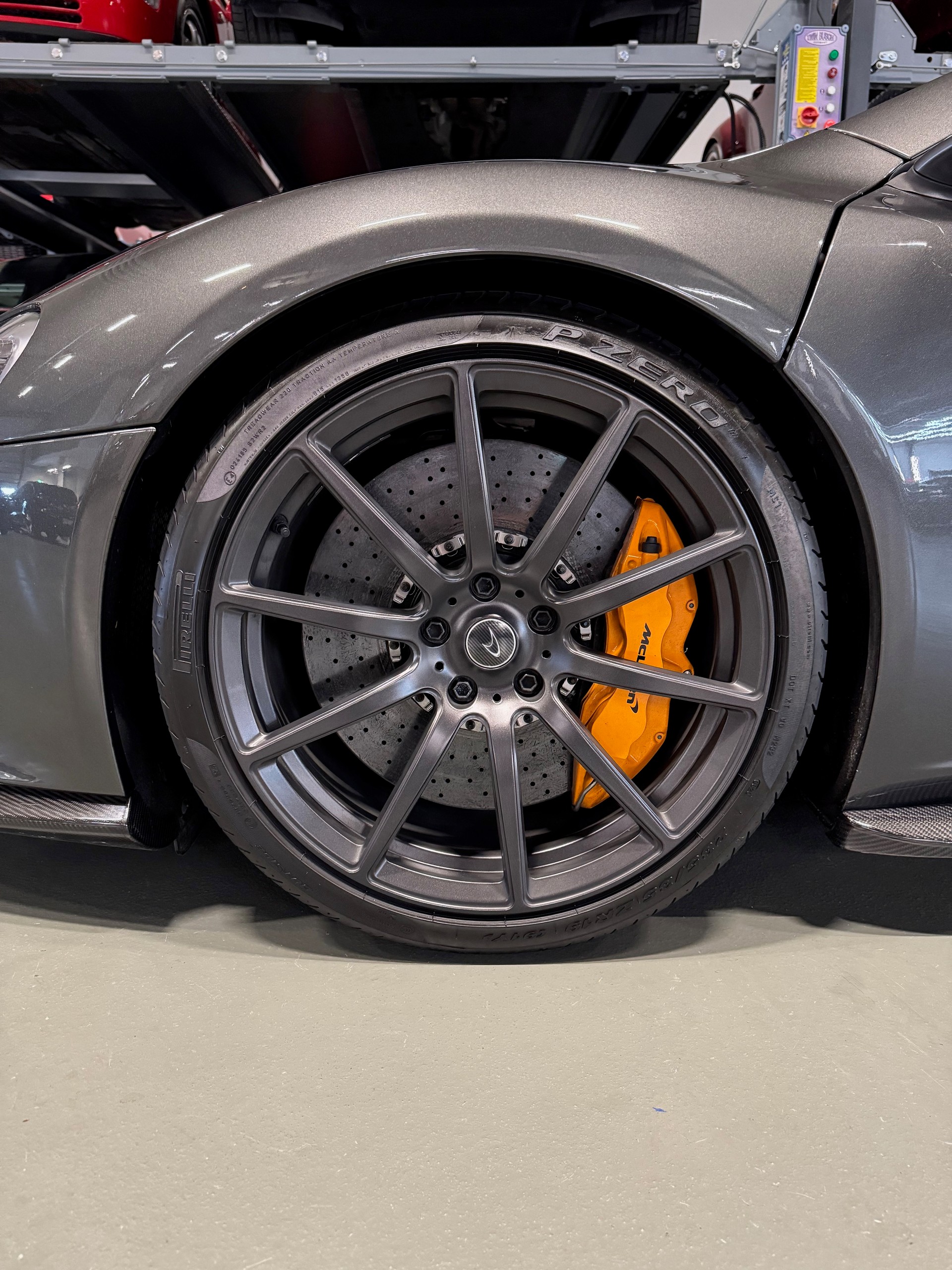 McLAREN 650S Coupé 3.8 V8 SSG-image-14