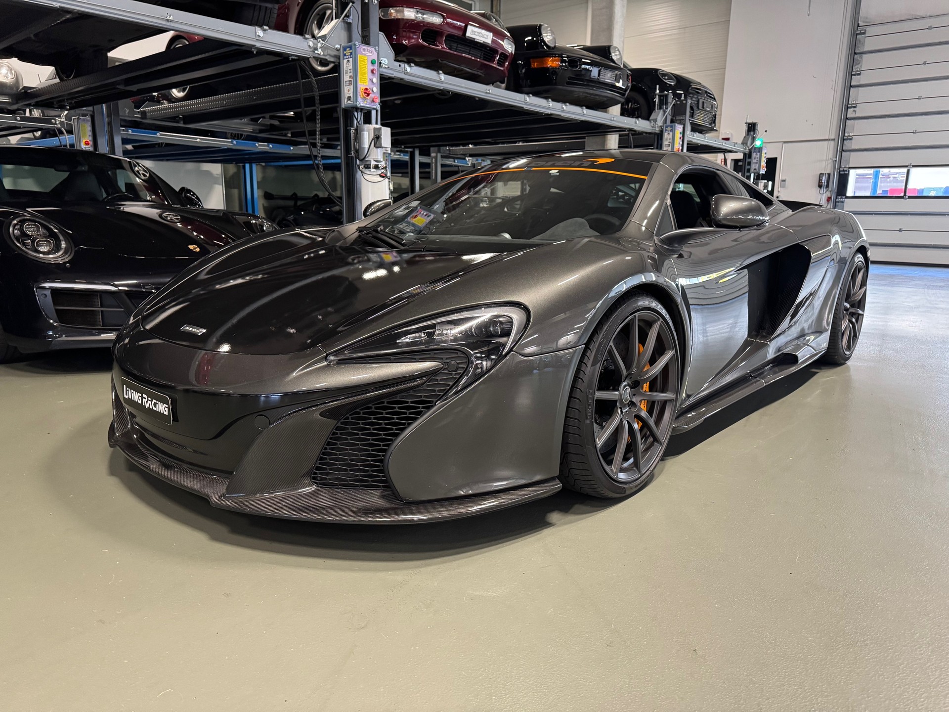 McLAREN 650S Coupé 3.8 V8 SSG-image-1