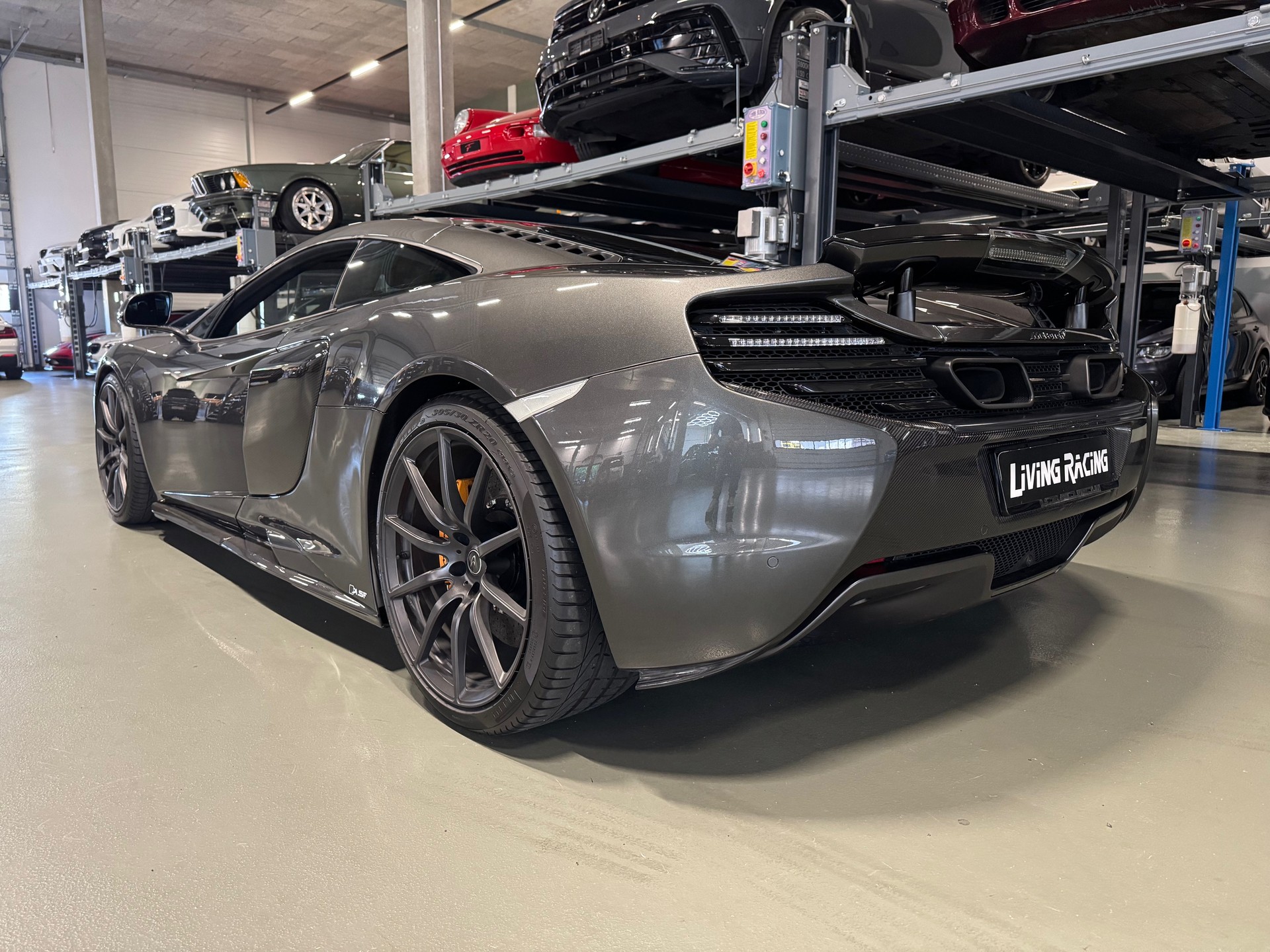 McLAREN 650S Coupé 3.8 V8 SSG-image-2