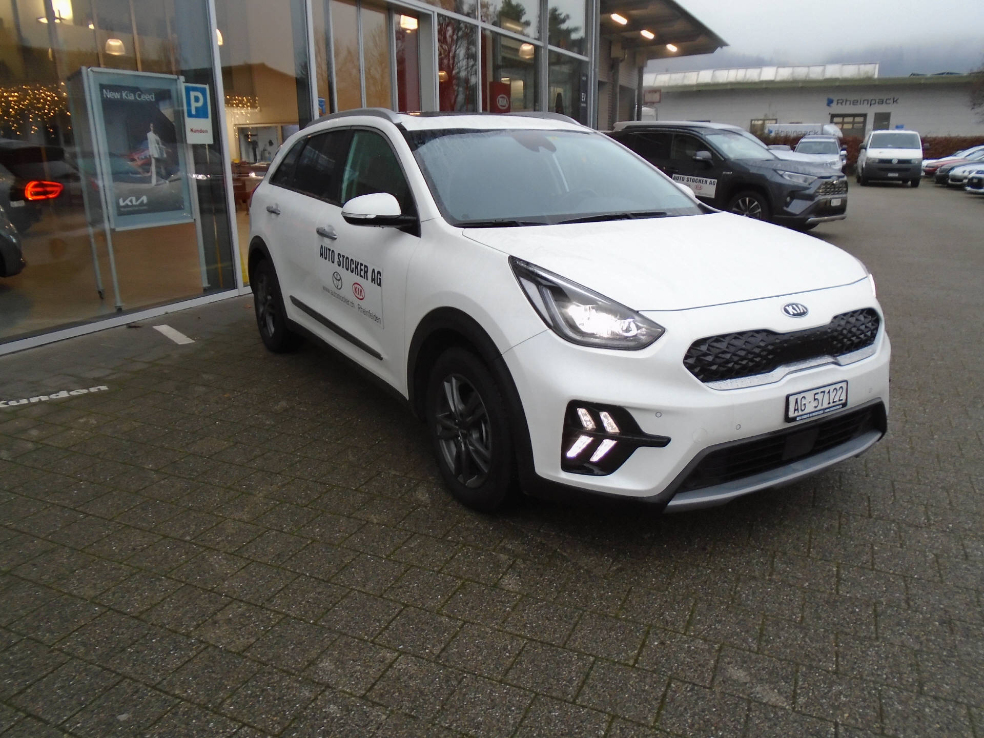 KIA Niro 1.6 GDi Plug-in Hybrid Style-showroom-element-1