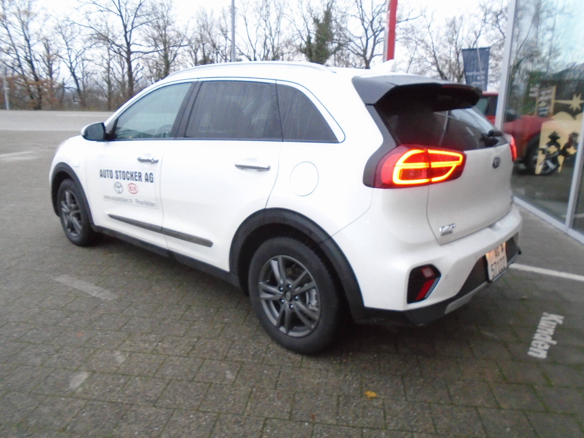 KIA Niro 1.6 GDi Plug-in Hybrid Style-image-4
