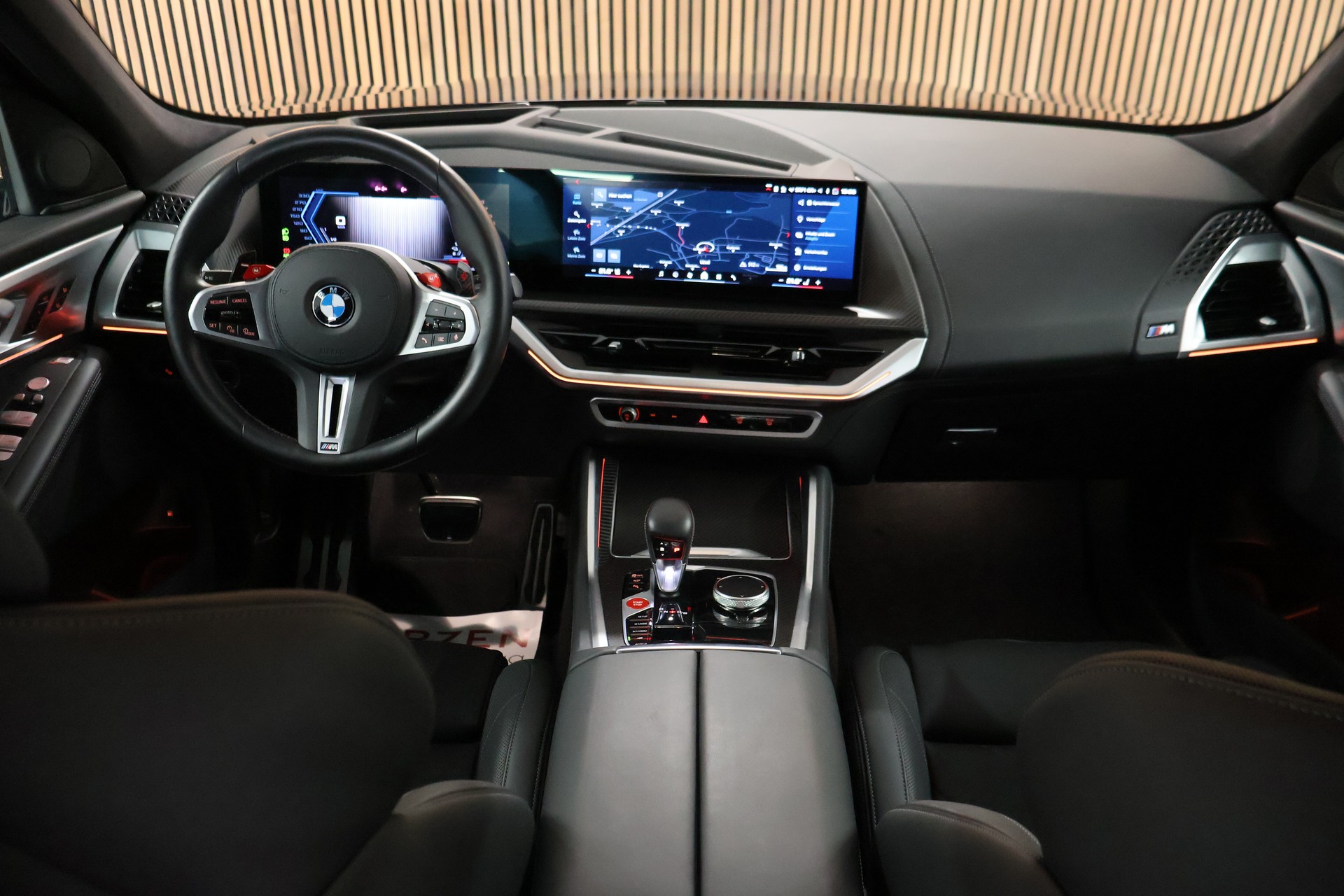 BMW XM xDrive 50e PHEV Steptronic-image-18