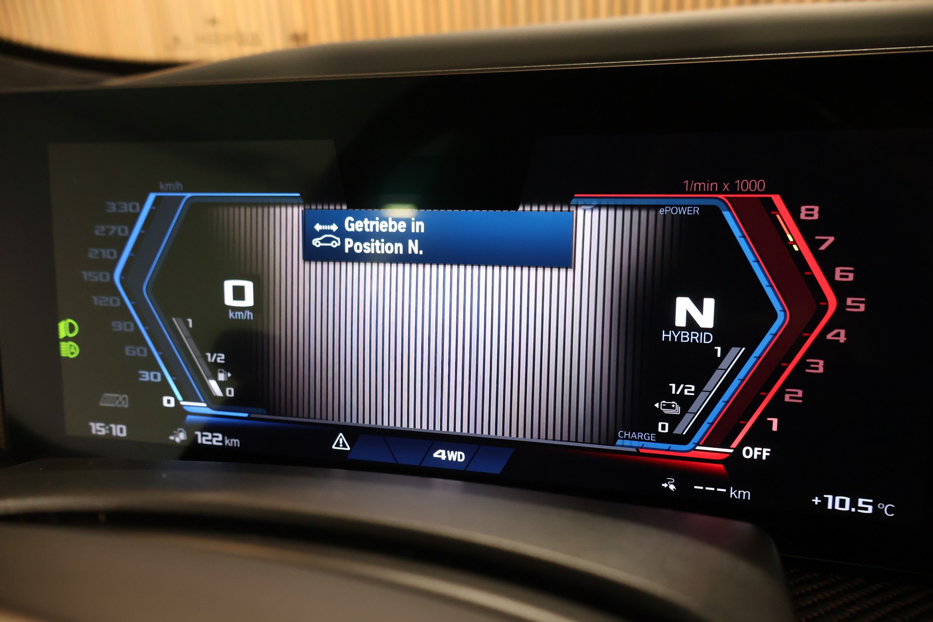 BMW XM xDrive 50e PHEV Steptronic-image-29