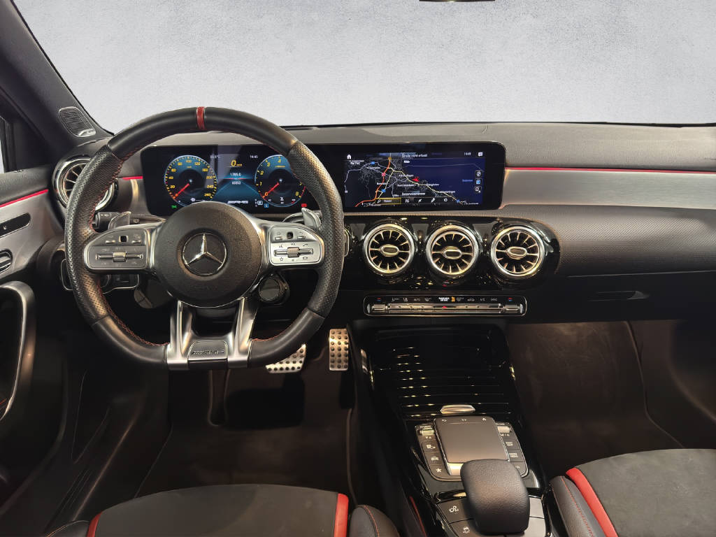 MERCEDES-BENZ A 35 AMG 4Matic-image-13
