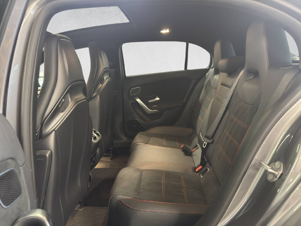 MERCEDES-BENZ A 35 AMG 4Matic-image-12
