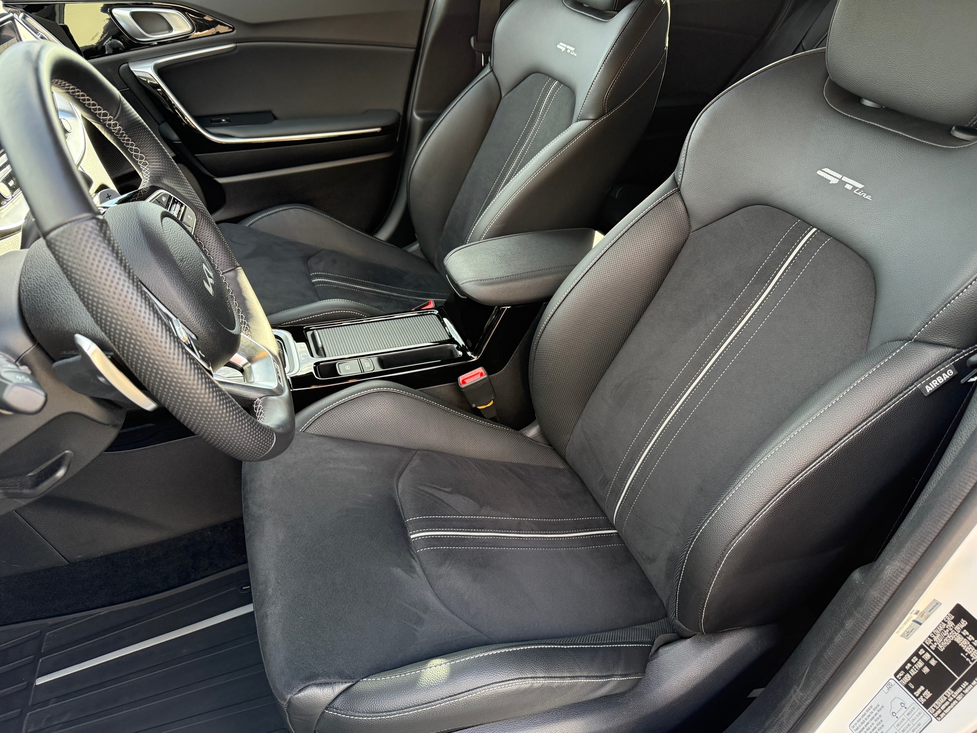 KIA ProCeed 1.5 T-GDi GT-Line Edition DCT-image-7
