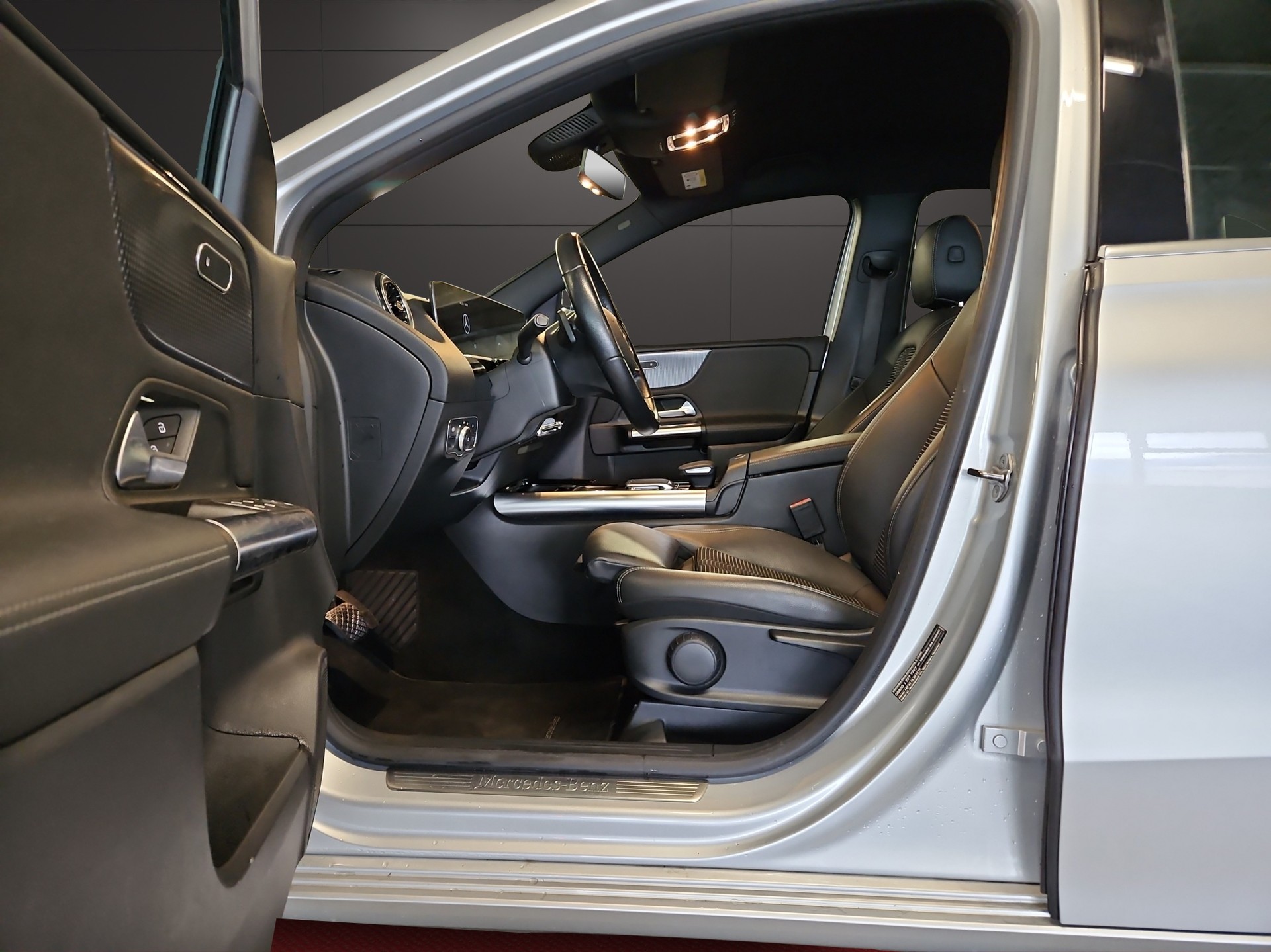 MERCEDES-BENZ B 180 d Progressive 7G-DCT-image-8