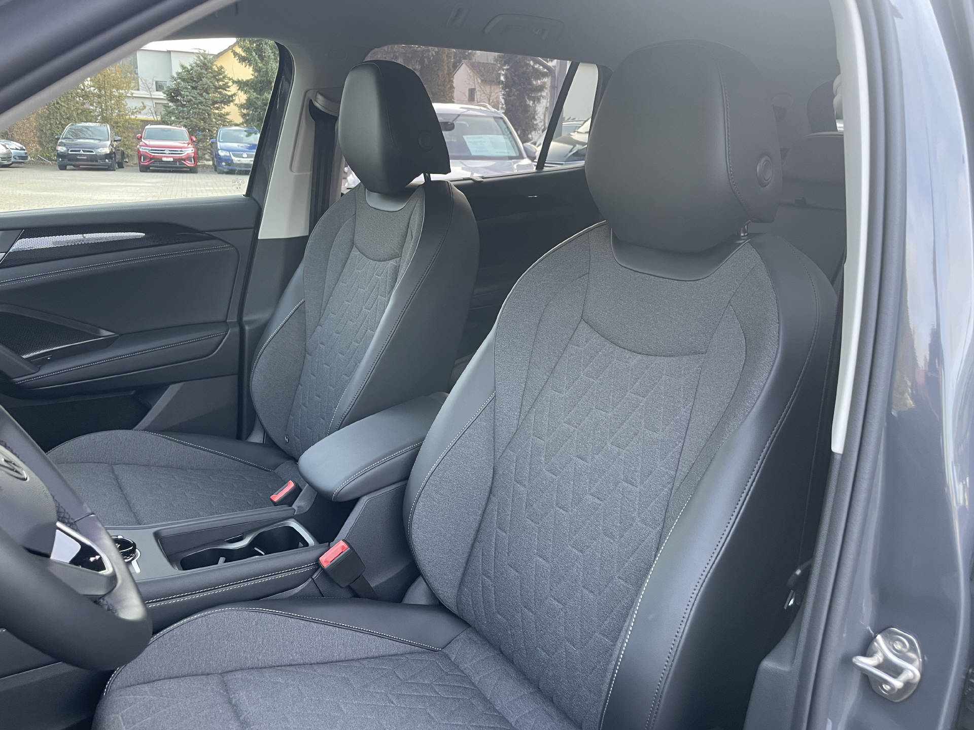VW Tayron 1.5 eTSI Life DSG-image-7