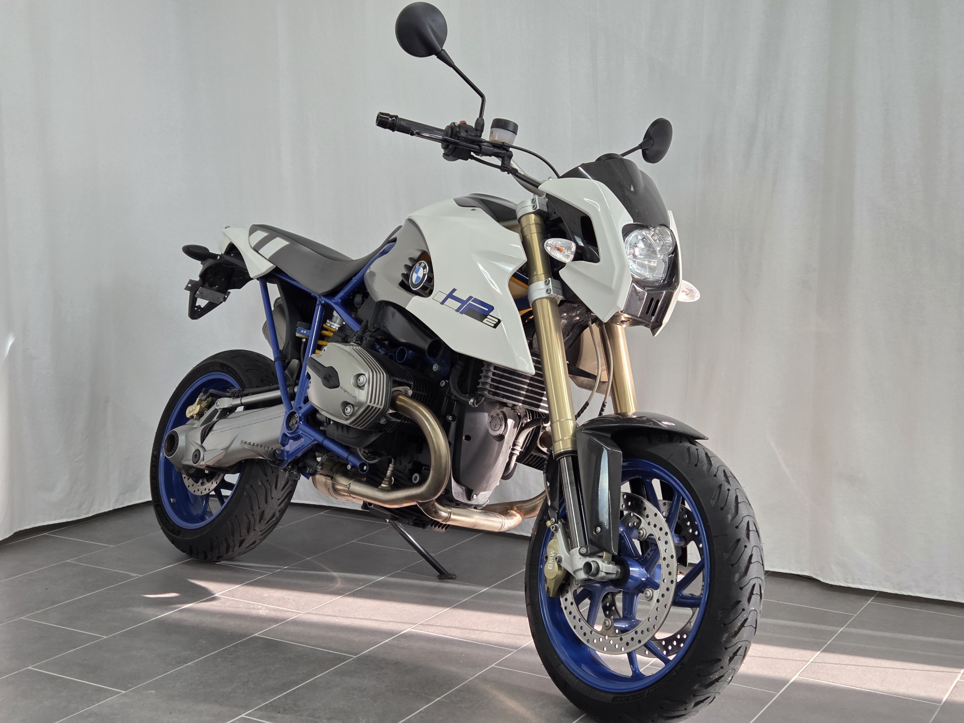 BMW HP2 Megamoto-image-1