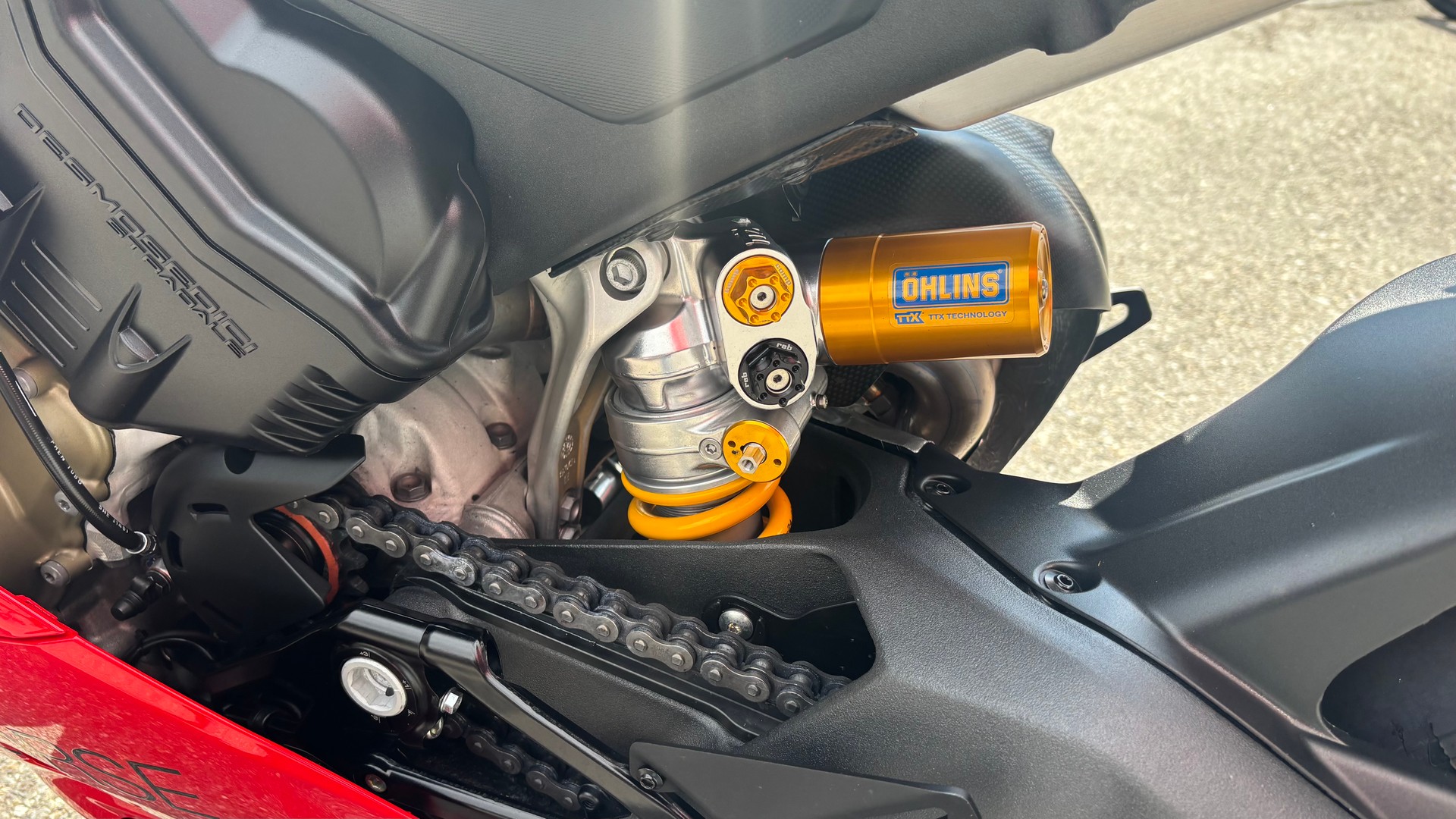 DUCATI Panigale V4 R-image-3