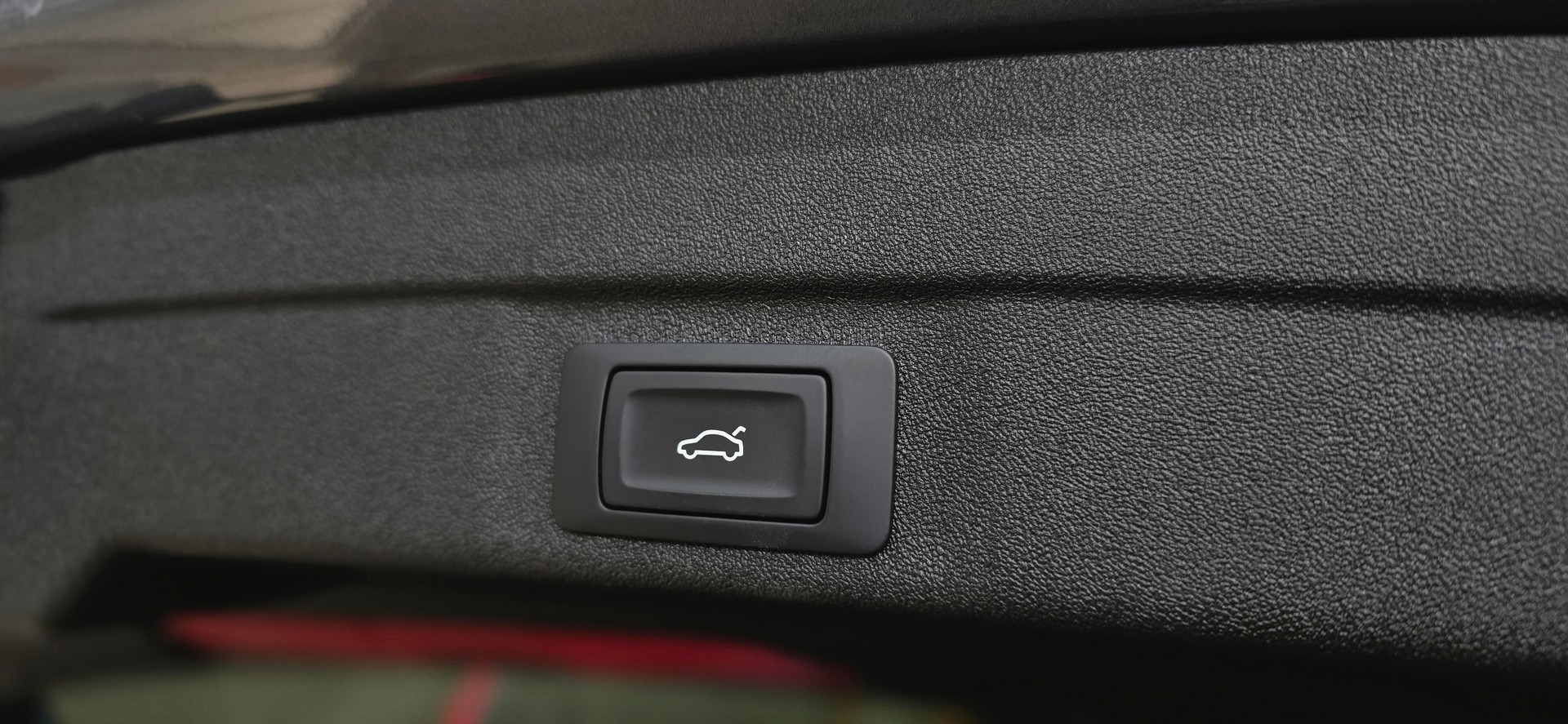 AUDI A5 Avant TFSI S-Tronic S-Line *ACC*LaneAssist*Rückfahrkamera*Ambientebeleuchtung*Sitzheizung*CarPlay/AndroidAuto*-image-31