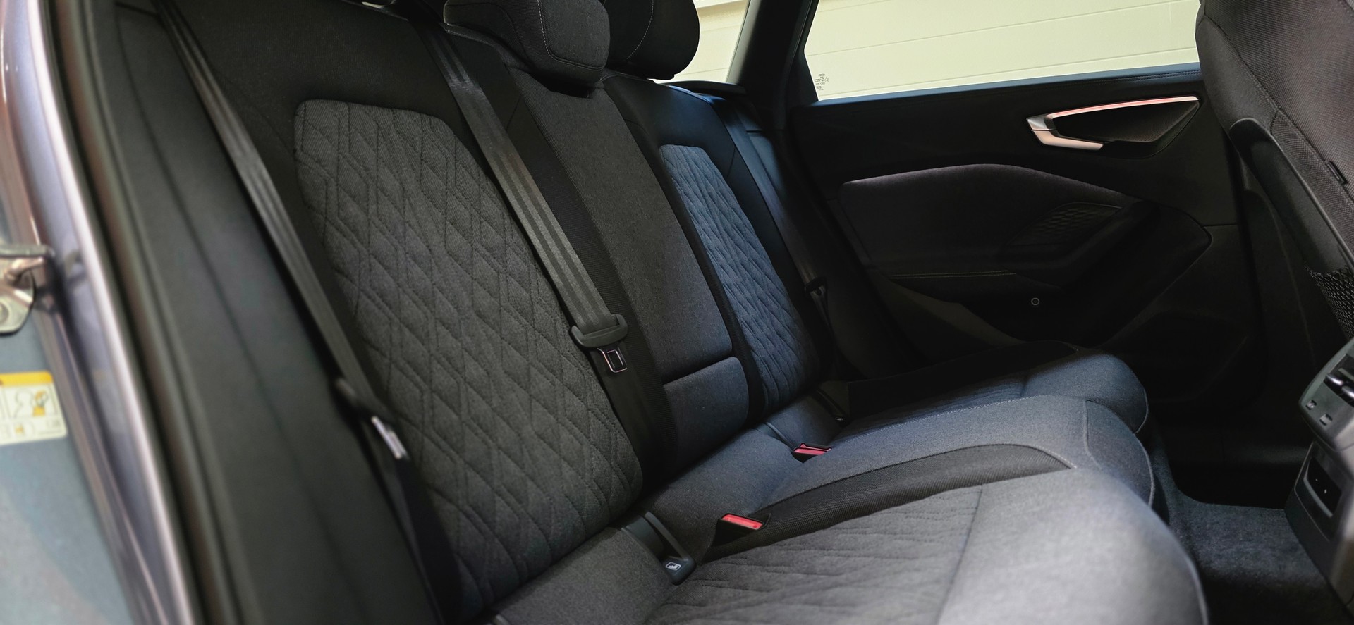 AUDI A5 Avant TFSI S-Tronic S-Line *ACC*LaneAssist*Rückfahrkamera*Ambientebeleuchtung*Sitzheizung*CarPlay/AndroidAuto*-image-30