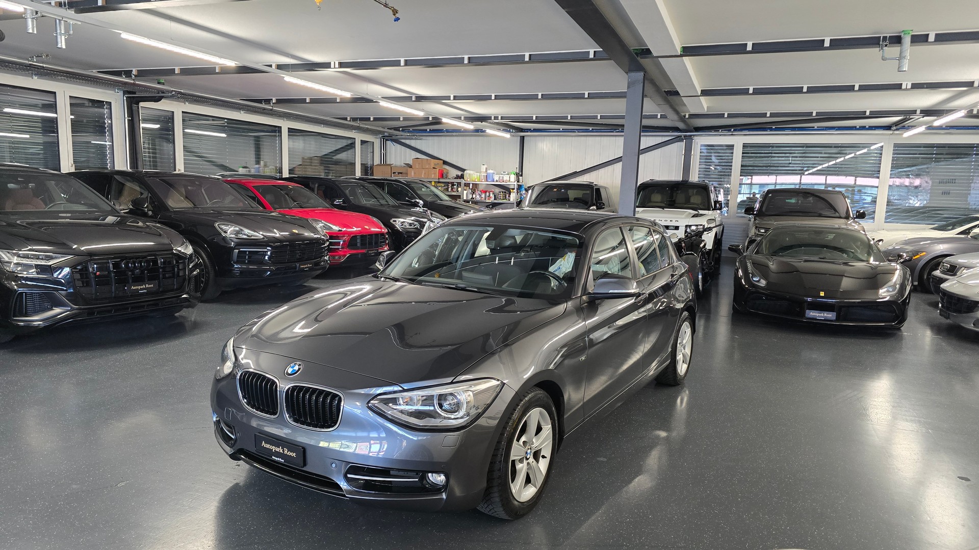 BMW 120d Sport Line-image-11