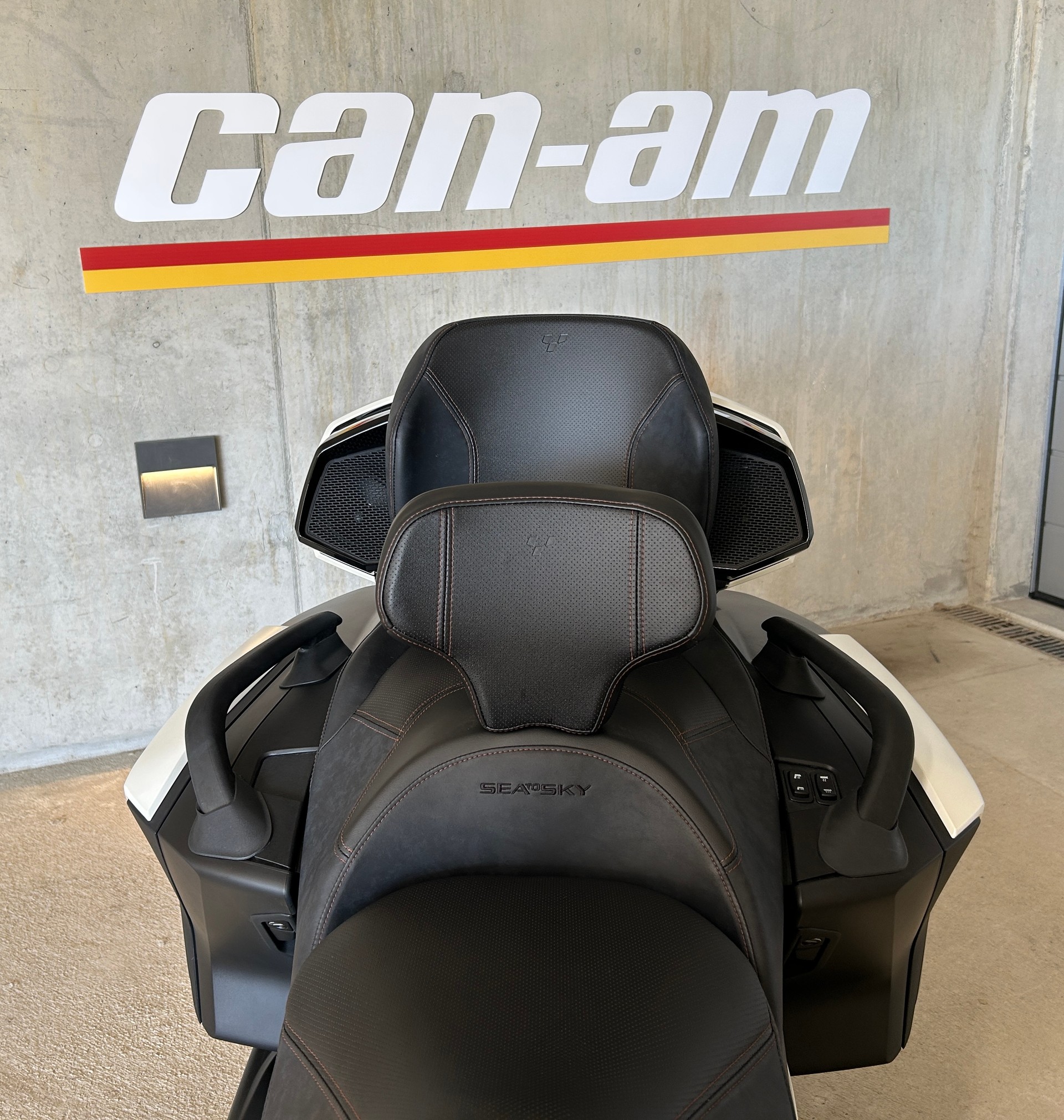 CAN-AM RT Sea-to-Sky-image-4