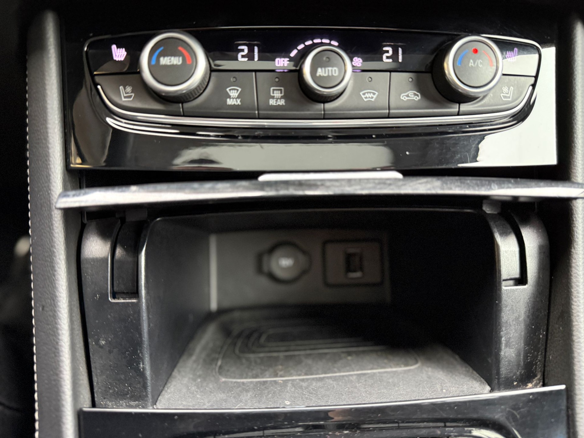OPEL Grandland X 2.0 CDTi Ultimate-image-29