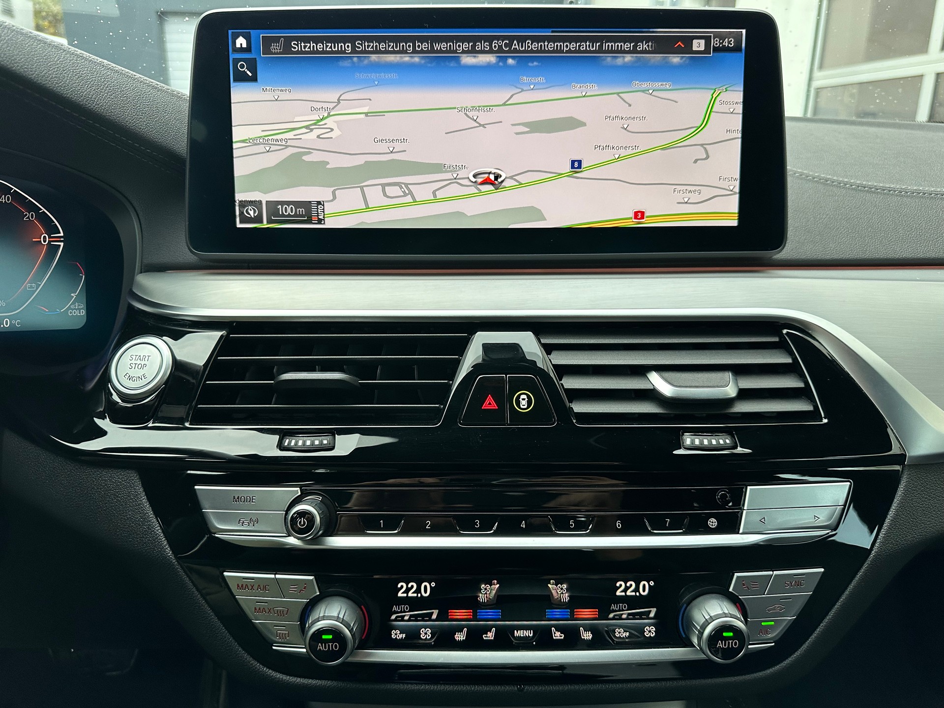 BMW 530d xDrive 48V Touring M Sport Steptronic-image-7