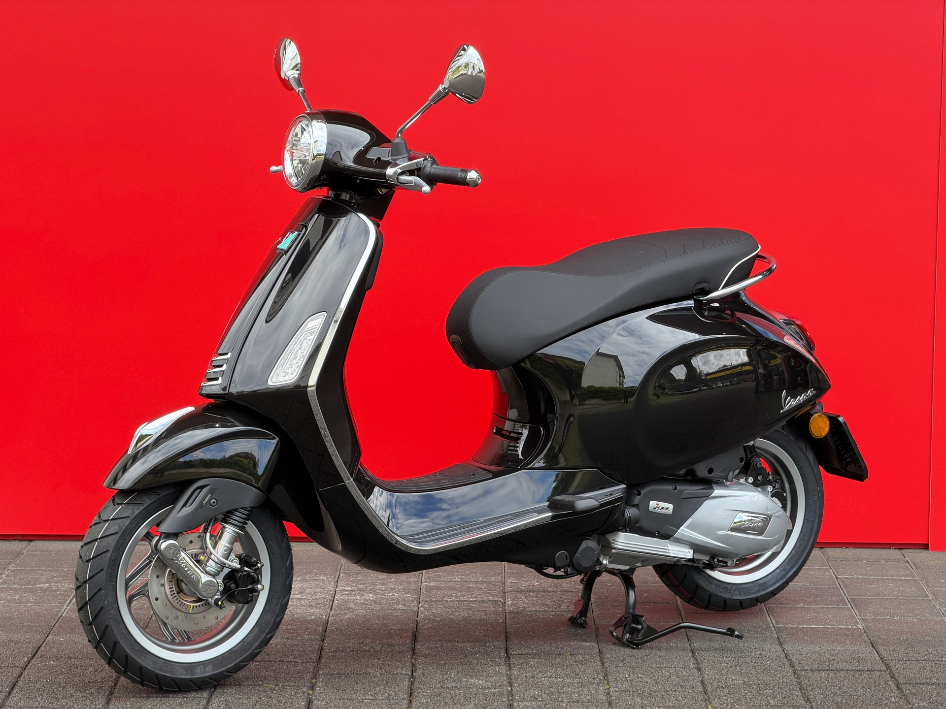 PIAGGIO Vespa 125 Primavera MY26-image-13