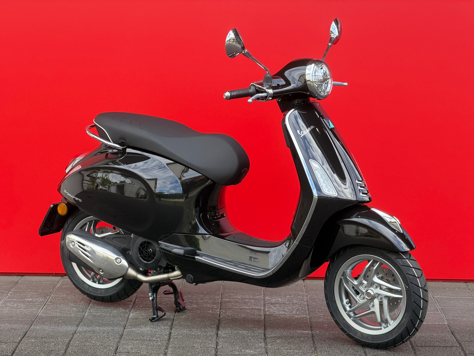 PIAGGIO Vespa 125 Primavera MY26-image-1