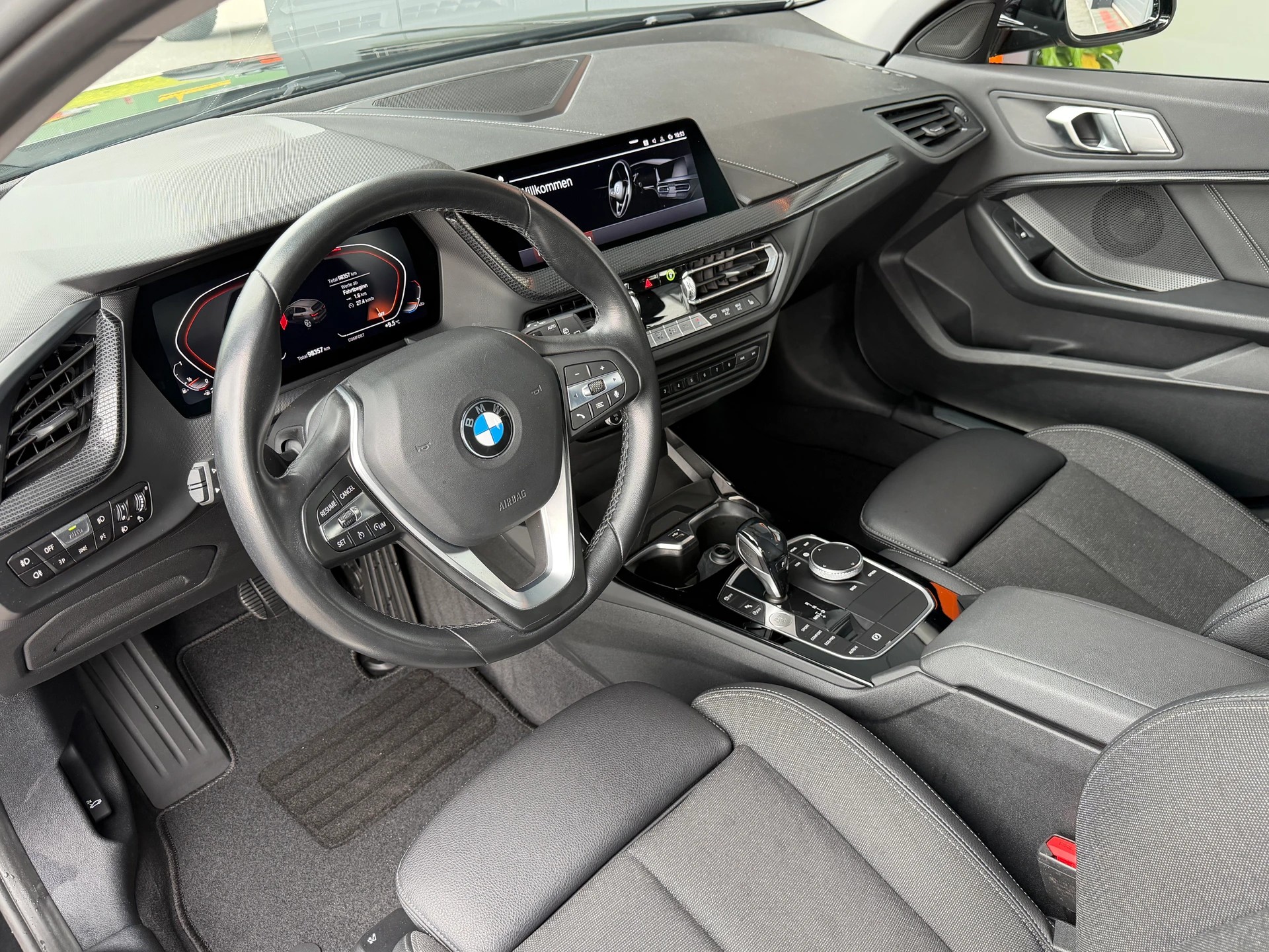 BMW 118i Steptronic Sport Line-image-12