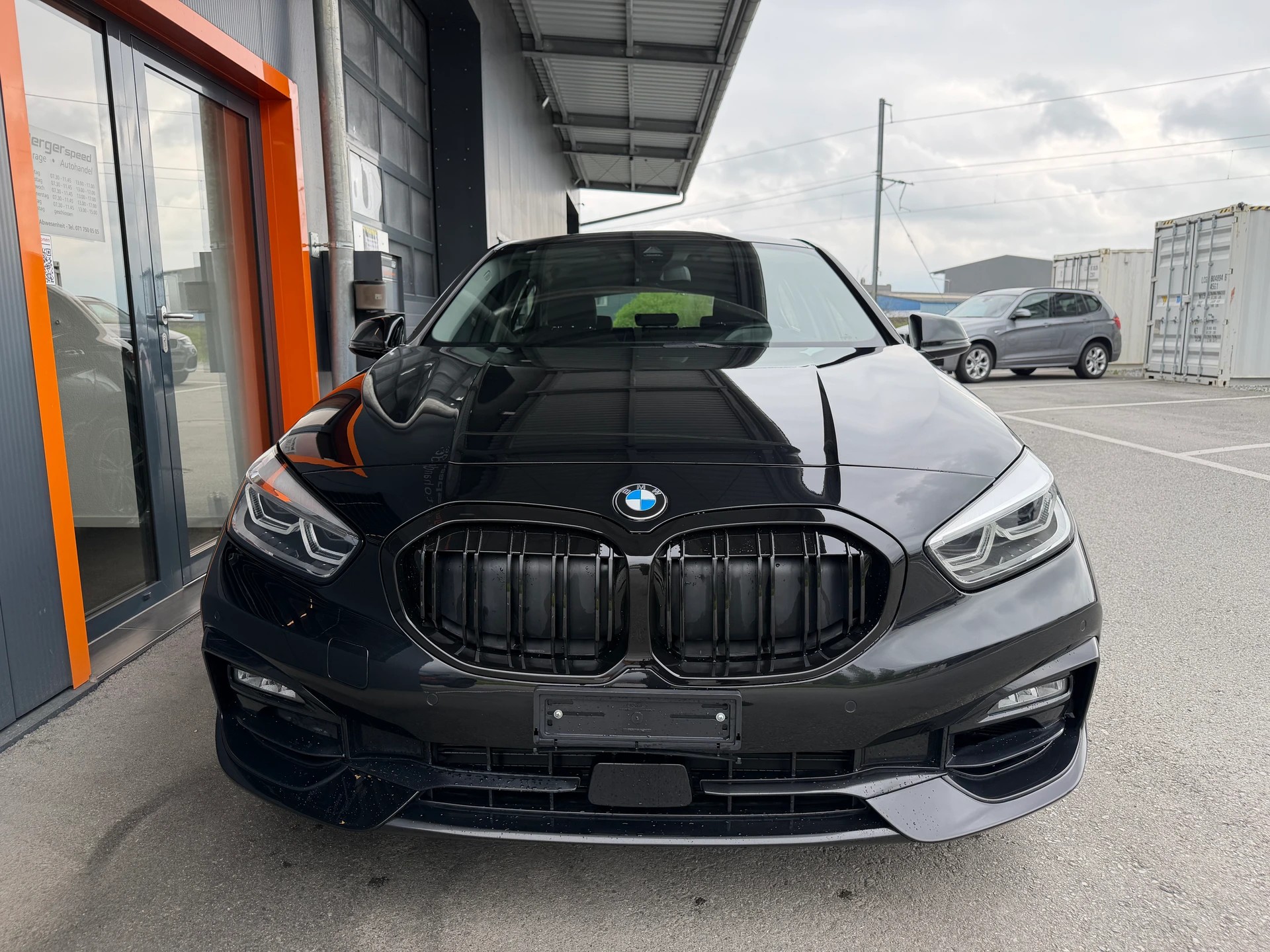 BMW 118i Steptronic Sport Line-showroom-element-3