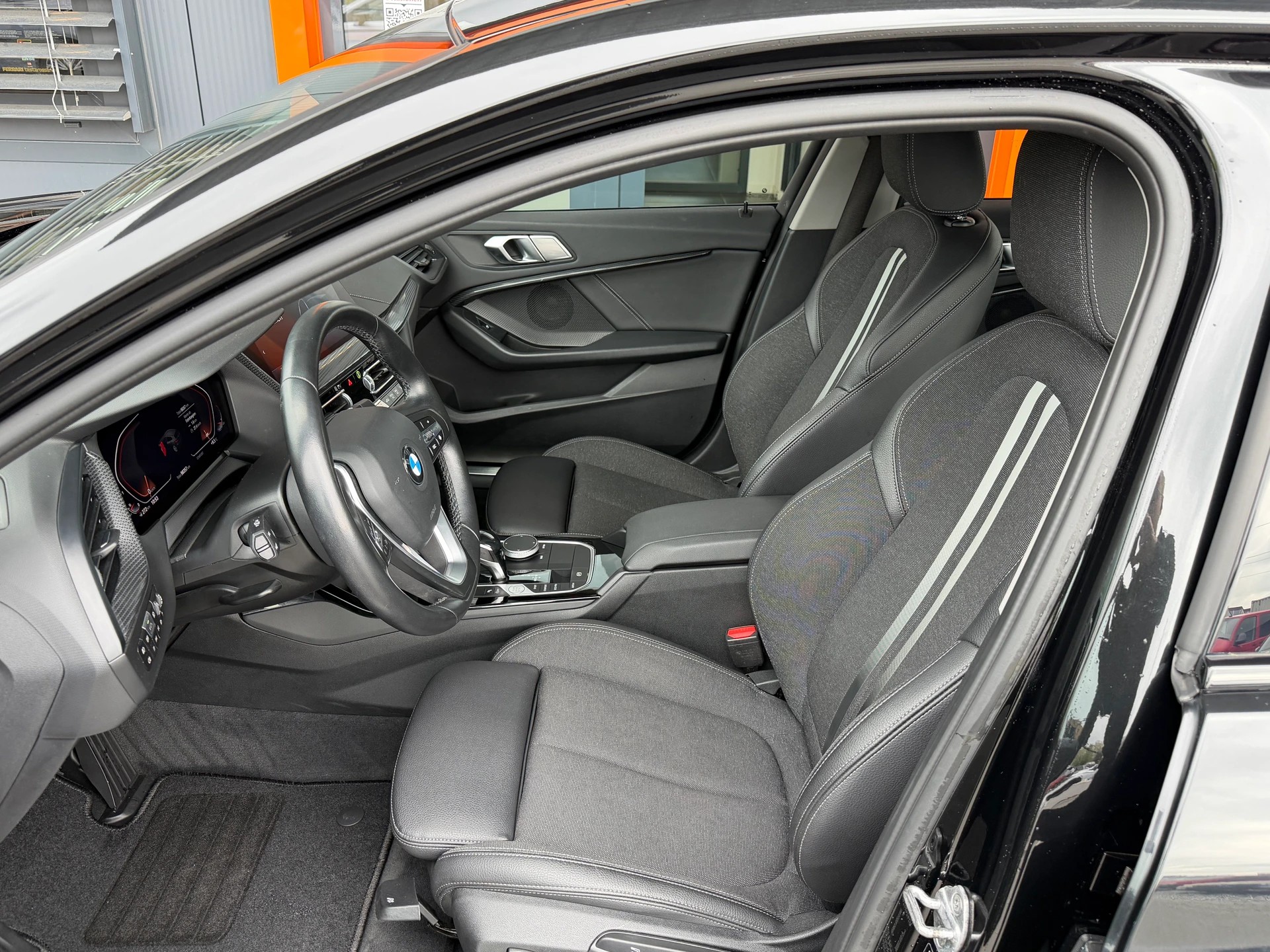 BMW 118i Steptronic Sport Line-image-6