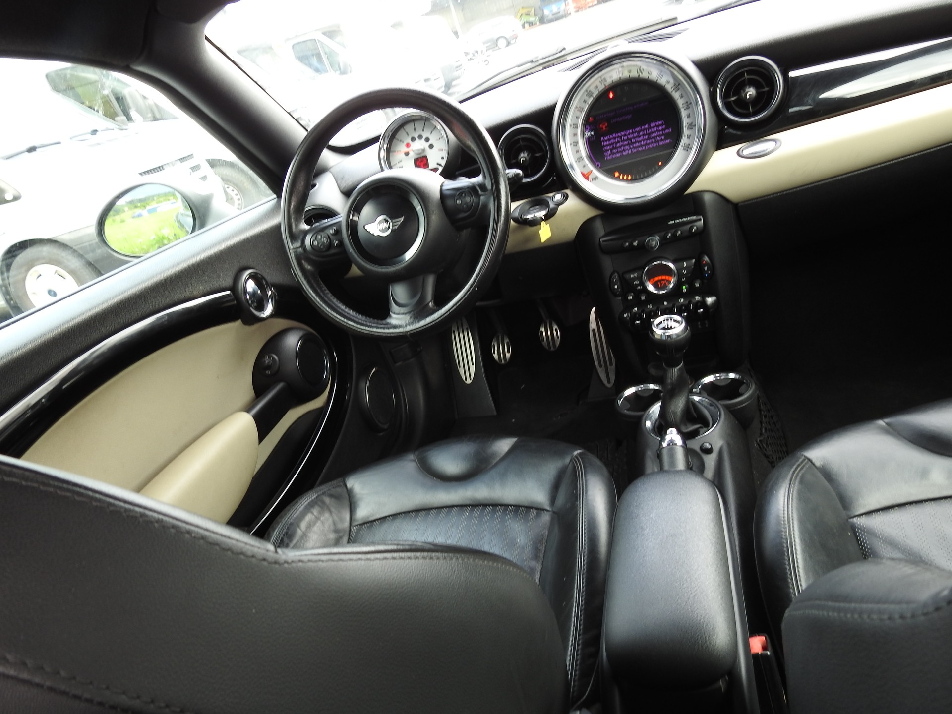MINI Cooper S Coupé-image-16