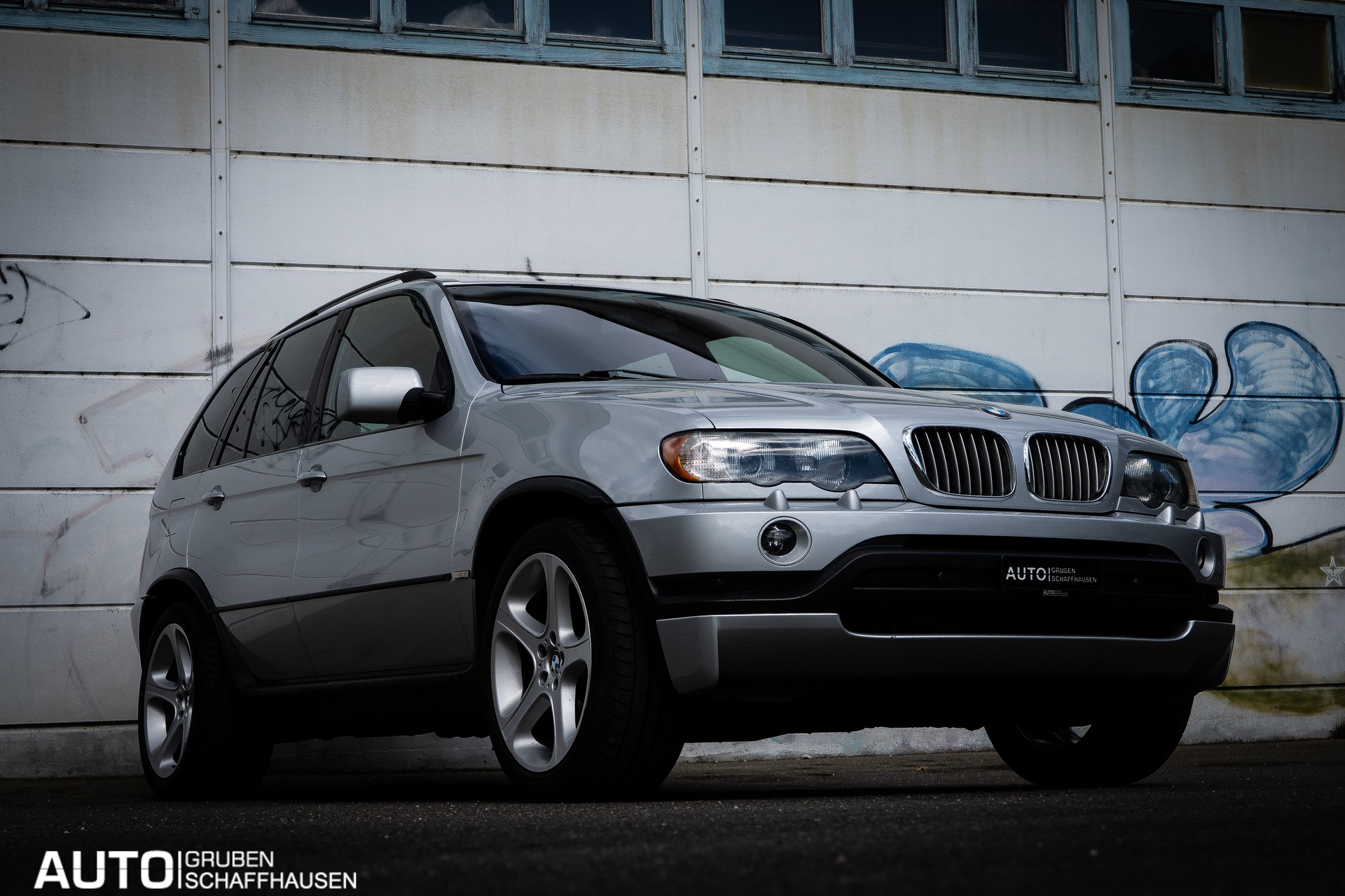 BMW X5 4.6is-showroom-element-2