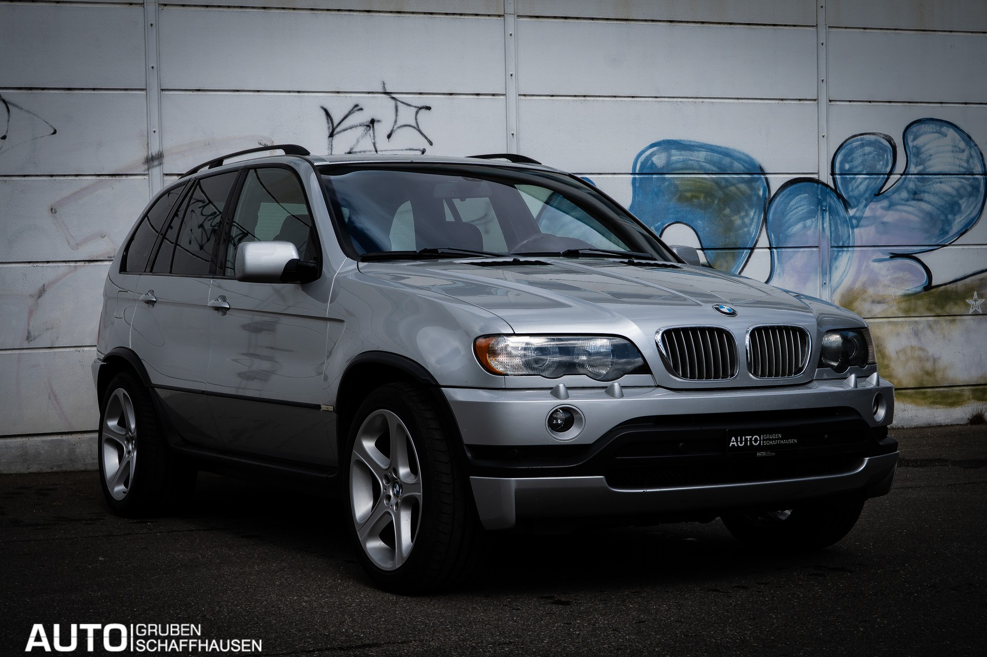 BMW X5 4.6is-showroom-element-1