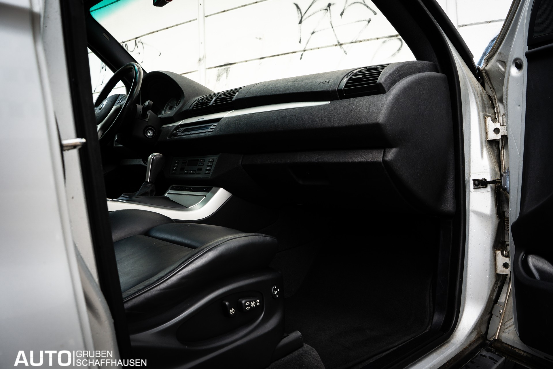 BMW X5 4.6is-image-12