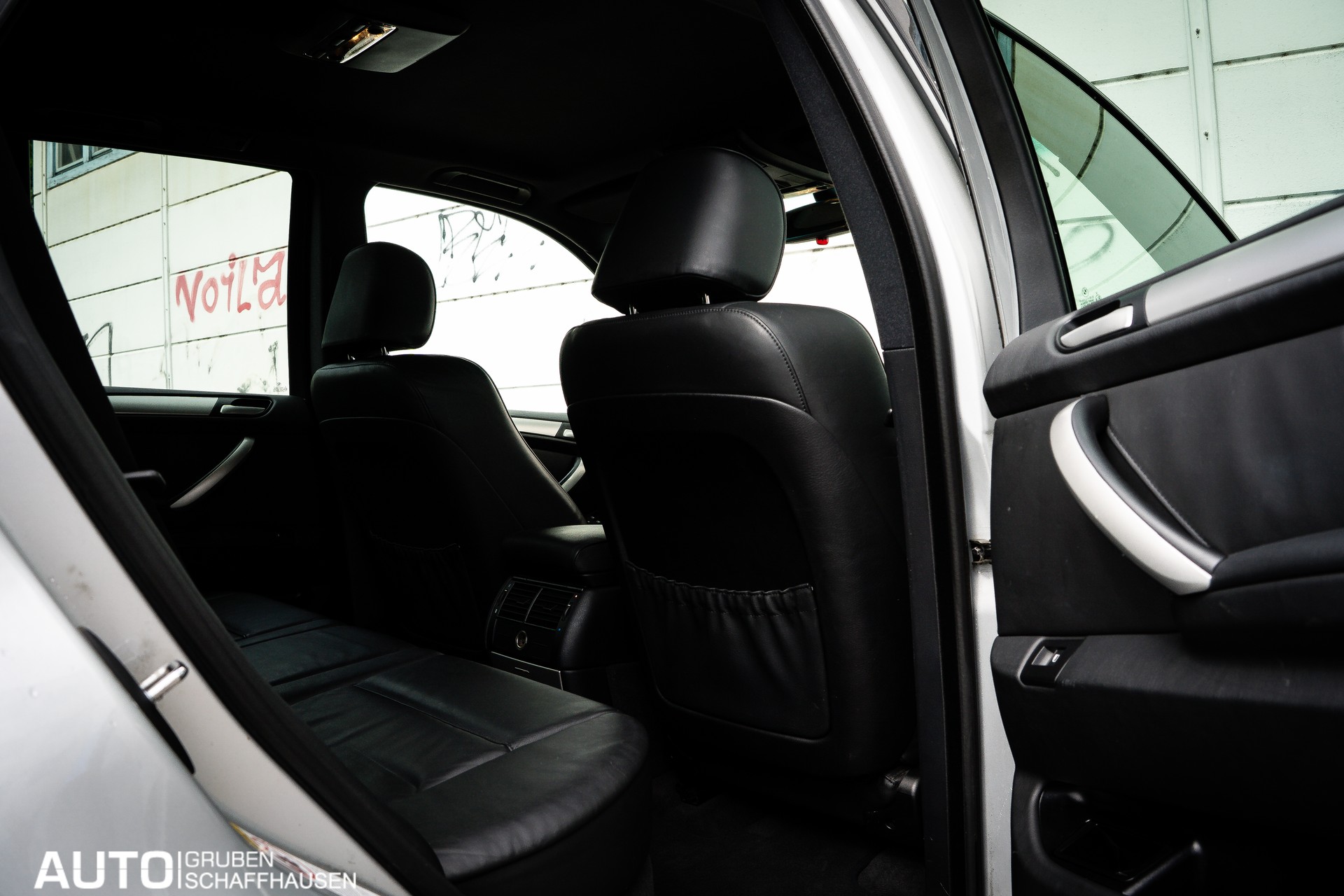 BMW X5 4.6is-image-17