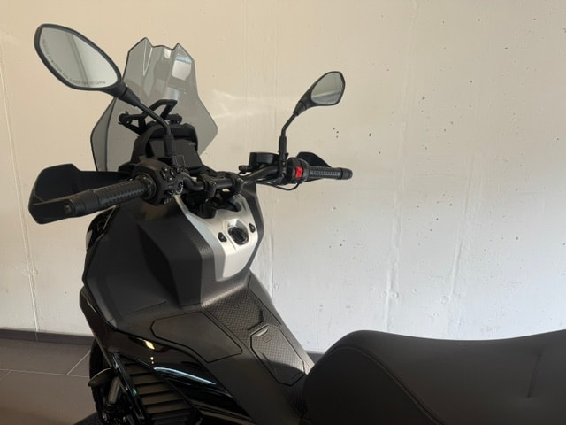 APRILIA SR 400 GT-image-13