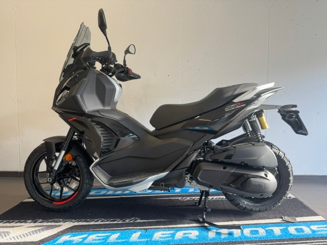 APRILIA SR 400 GT-image-1