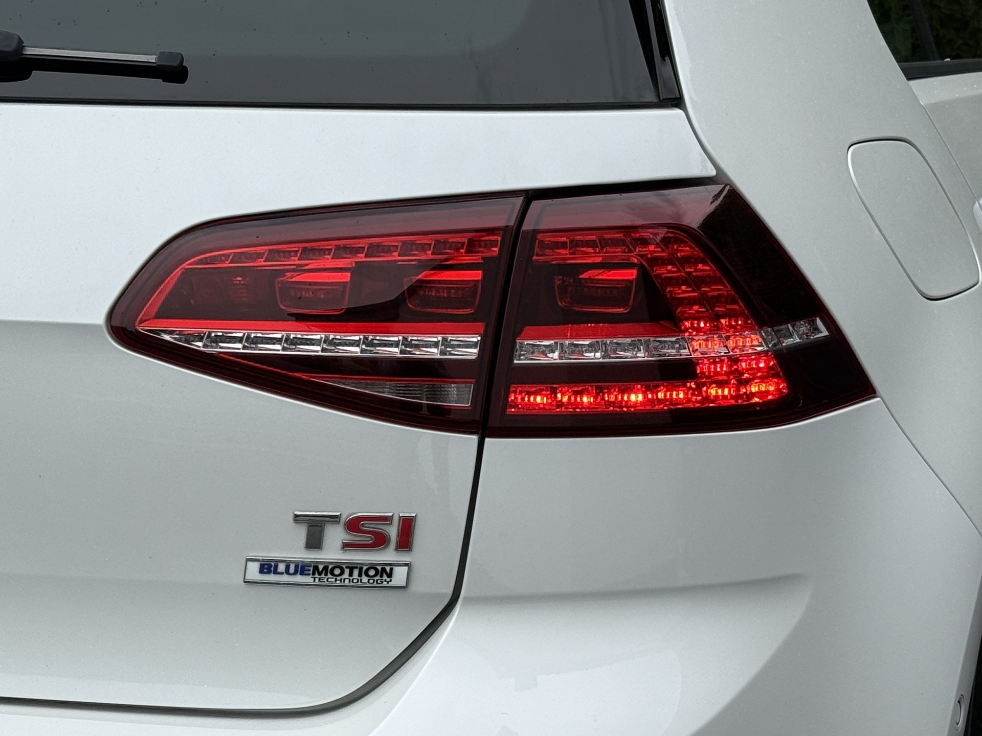 VW Golf 1.4 TSI Lounge R-Line DSG-image-11