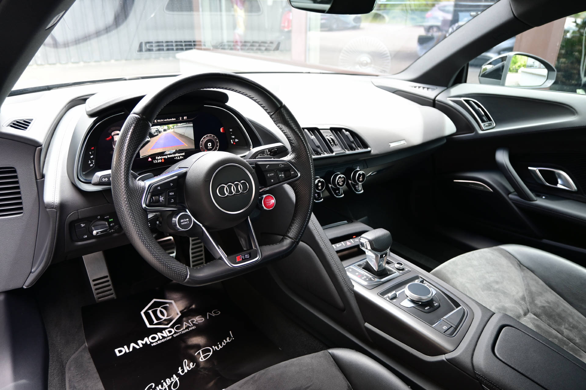 AUDI R8 Coupé 5.2 FSI V10 RWD *All Black* S-Tronic-image-11