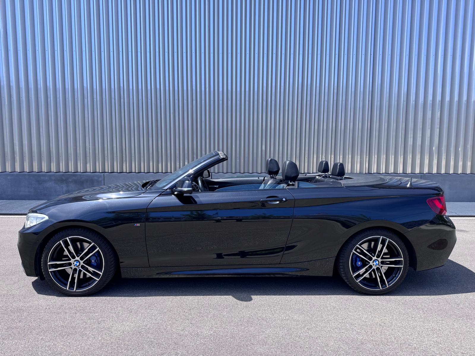 BMW M240i xDrive Steptronic-image-2