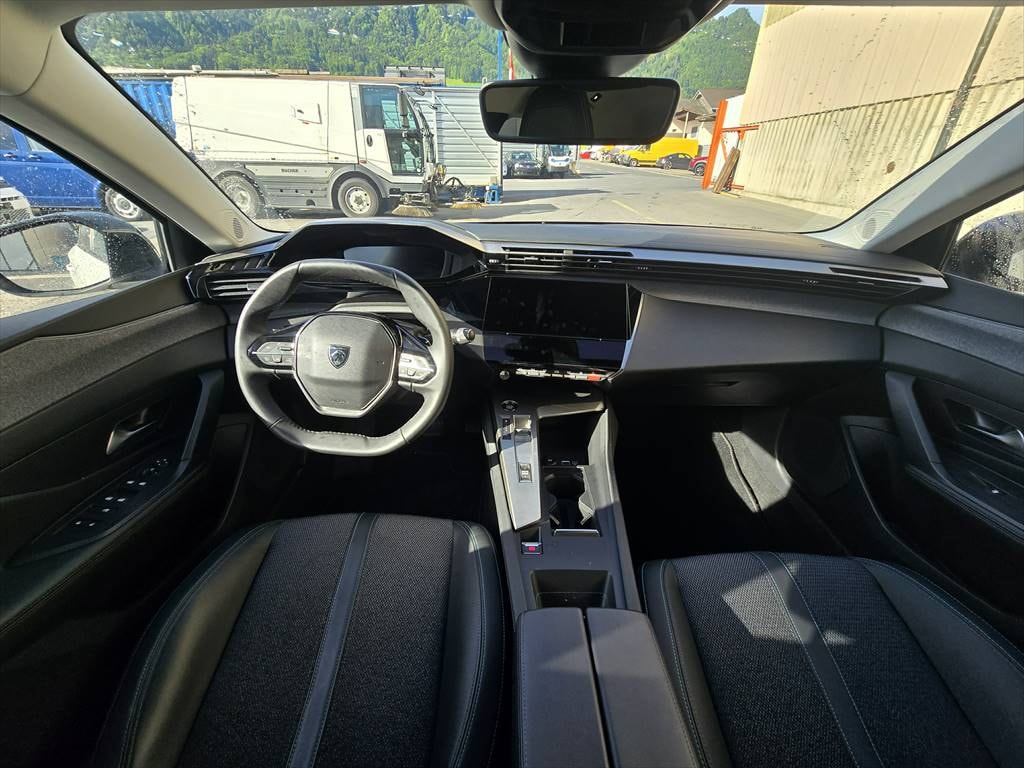 PEUGEOT 308 SW 1.5 BlueHDI Allure Pack EAT8-image-13