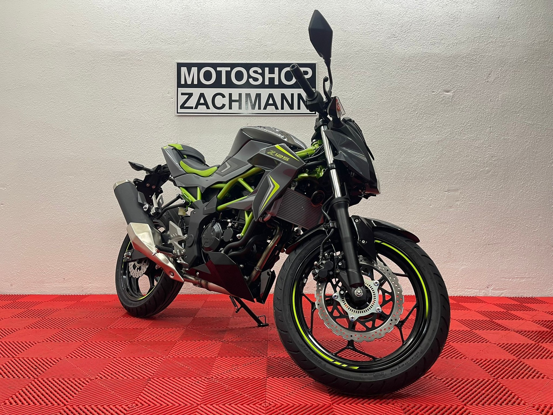 KAWASAKI NINJA 125-image-1