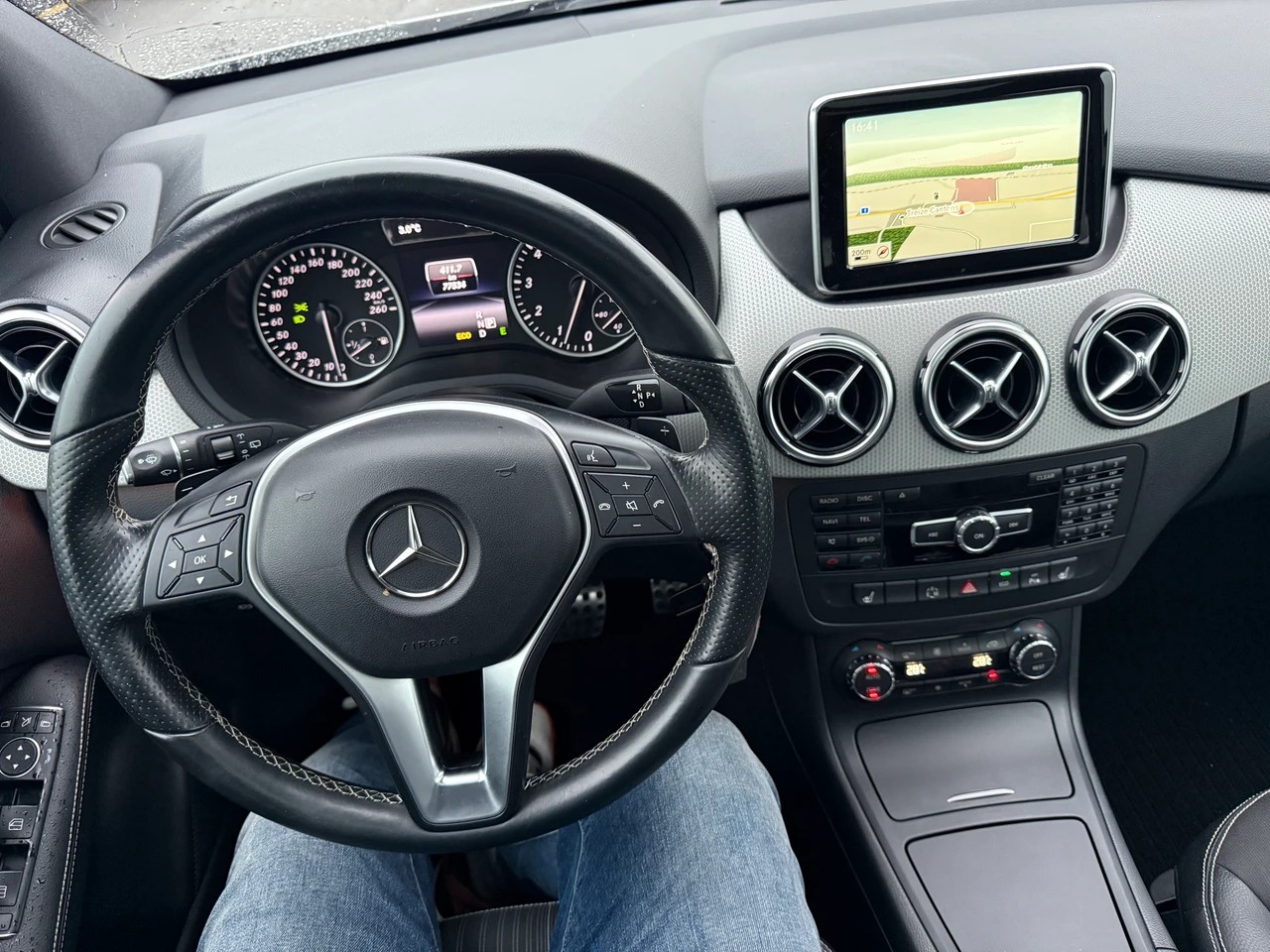 MERCEDES-BENZ B 220 Style 4Matic 7G-DCT-image-19