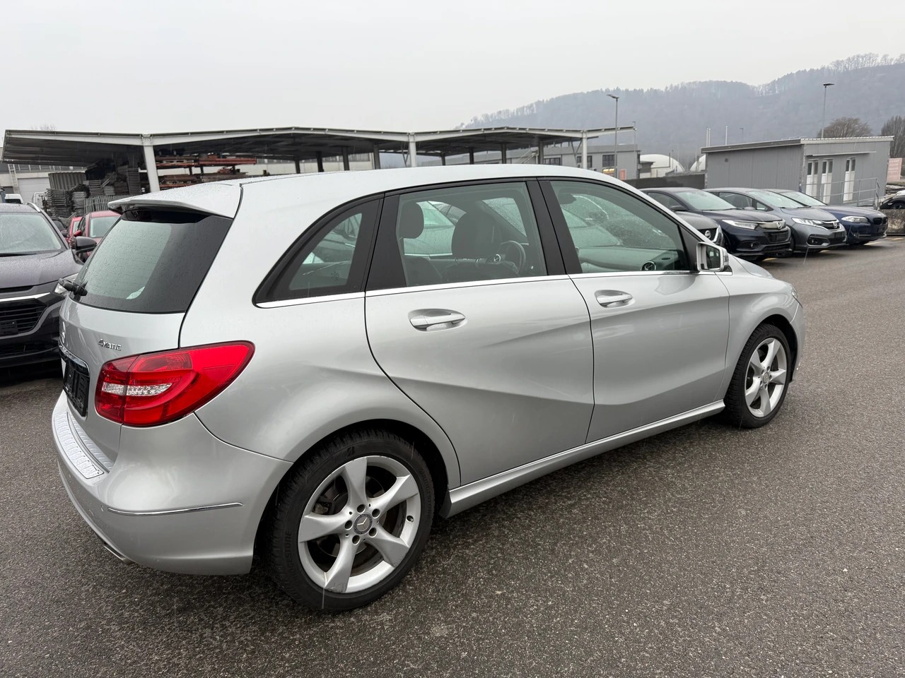 MERCEDES-BENZ B 220 Style 4Matic 7G-DCT-image-7